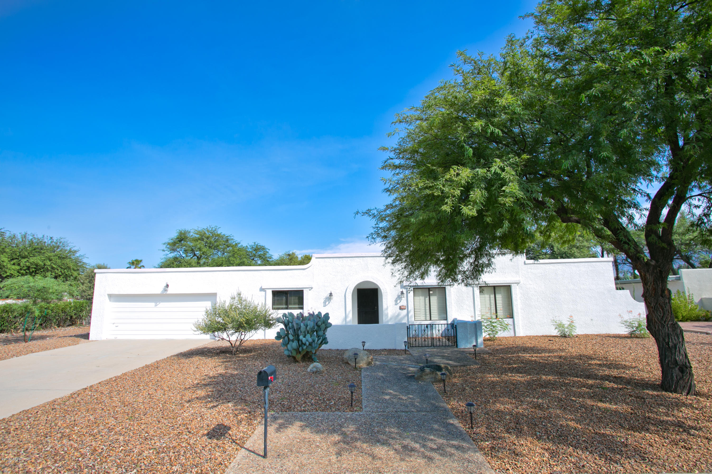 7029 E Calle Cerca