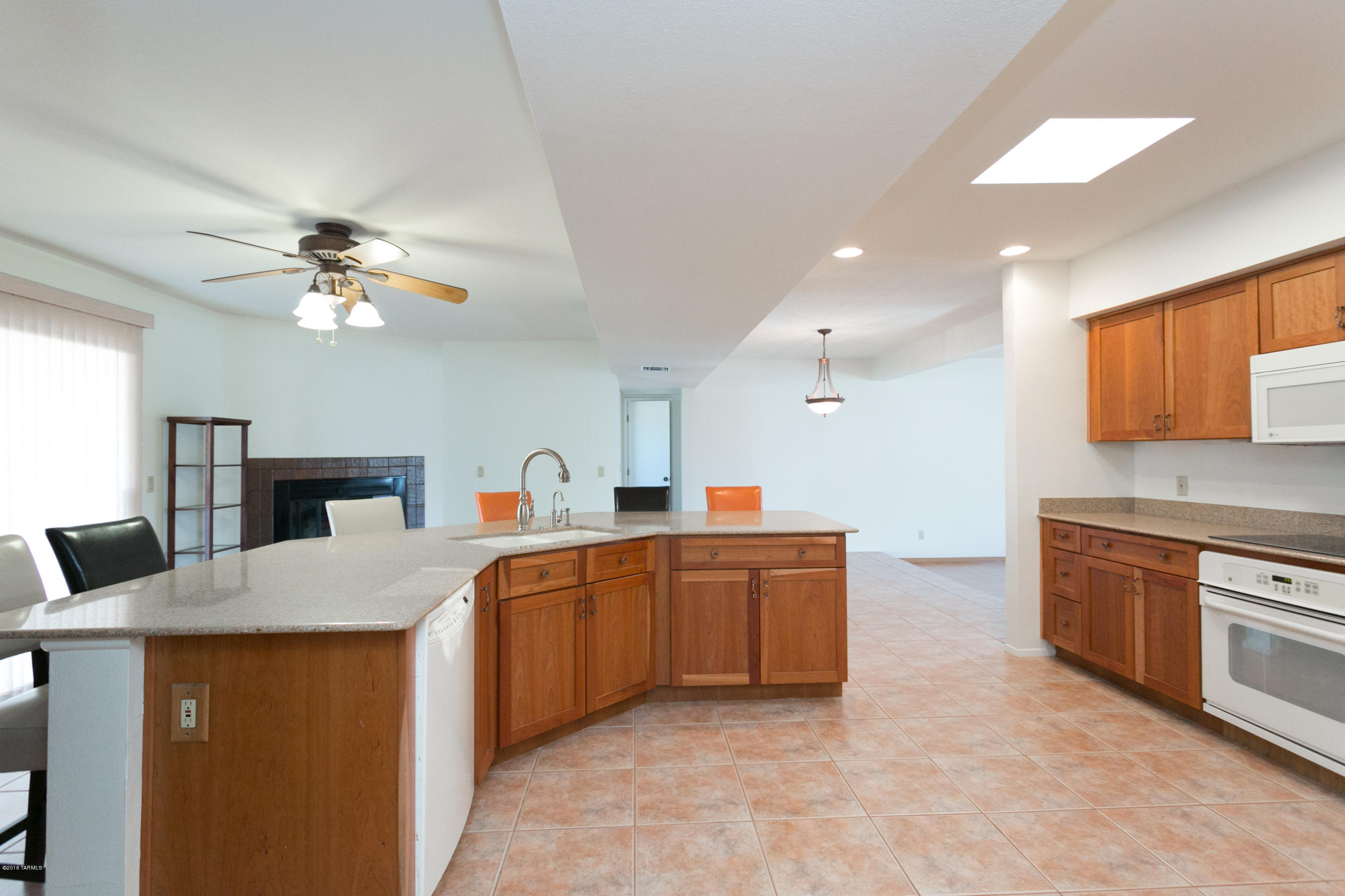 7029 E Calle Cerca