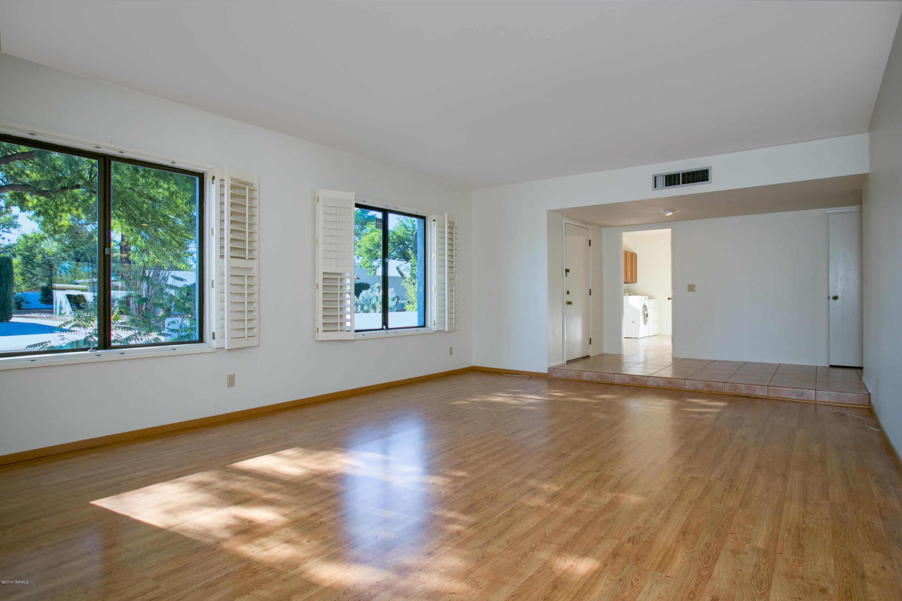 7029 E Calle Cerca
