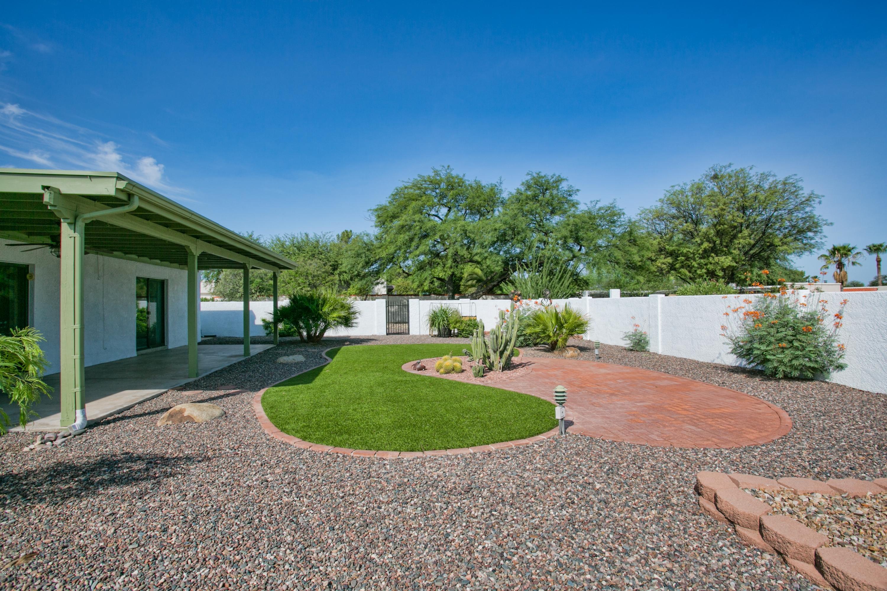 7029 E Calle Cerca