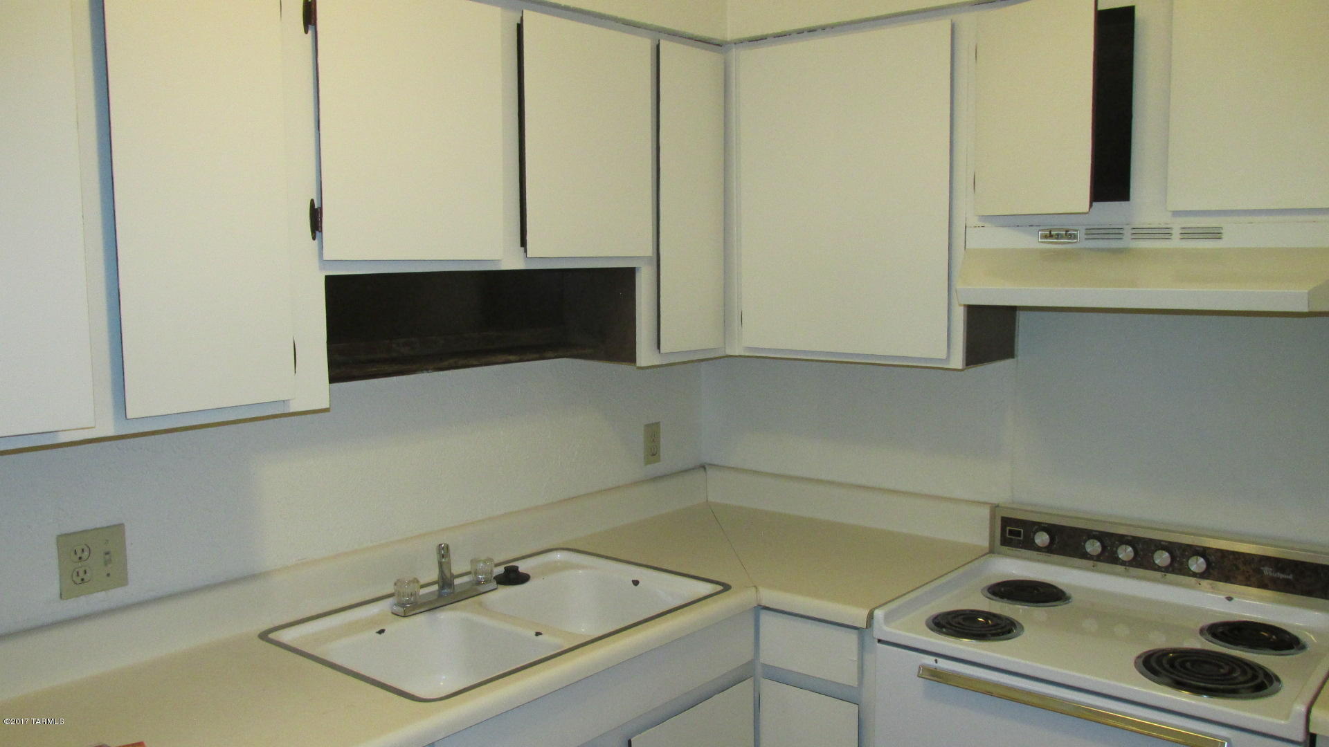 1620 N Wilmot Road Unit: D167