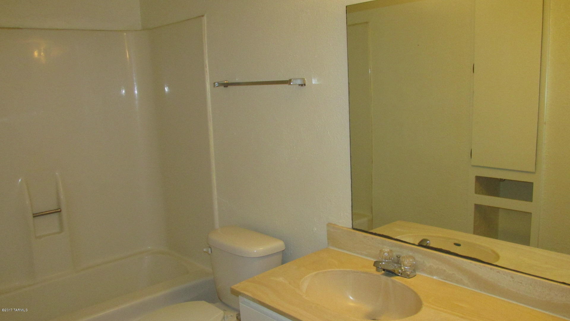 1620 N Wilmot Road Unit: D167