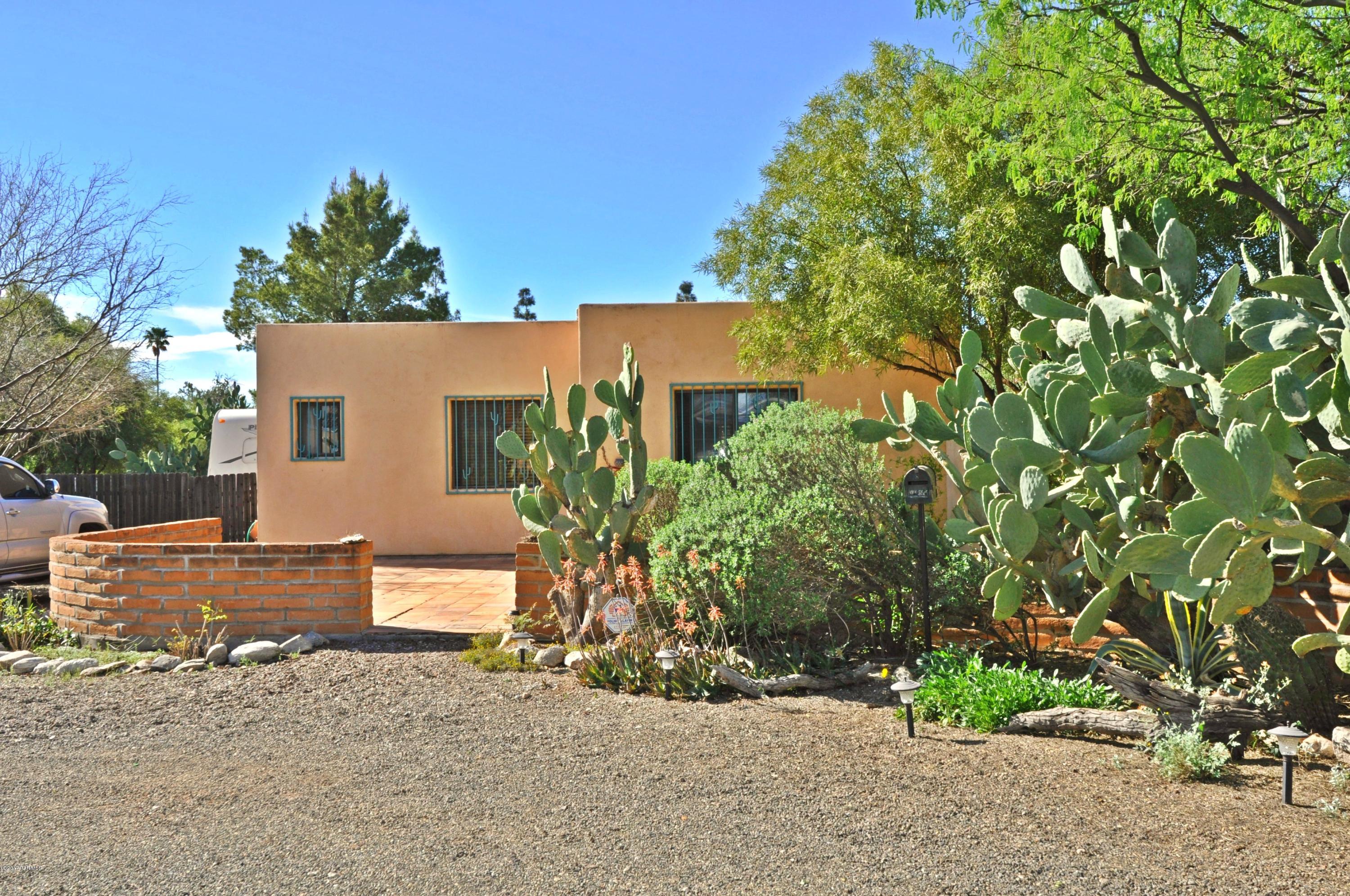 2622 E Edison Street