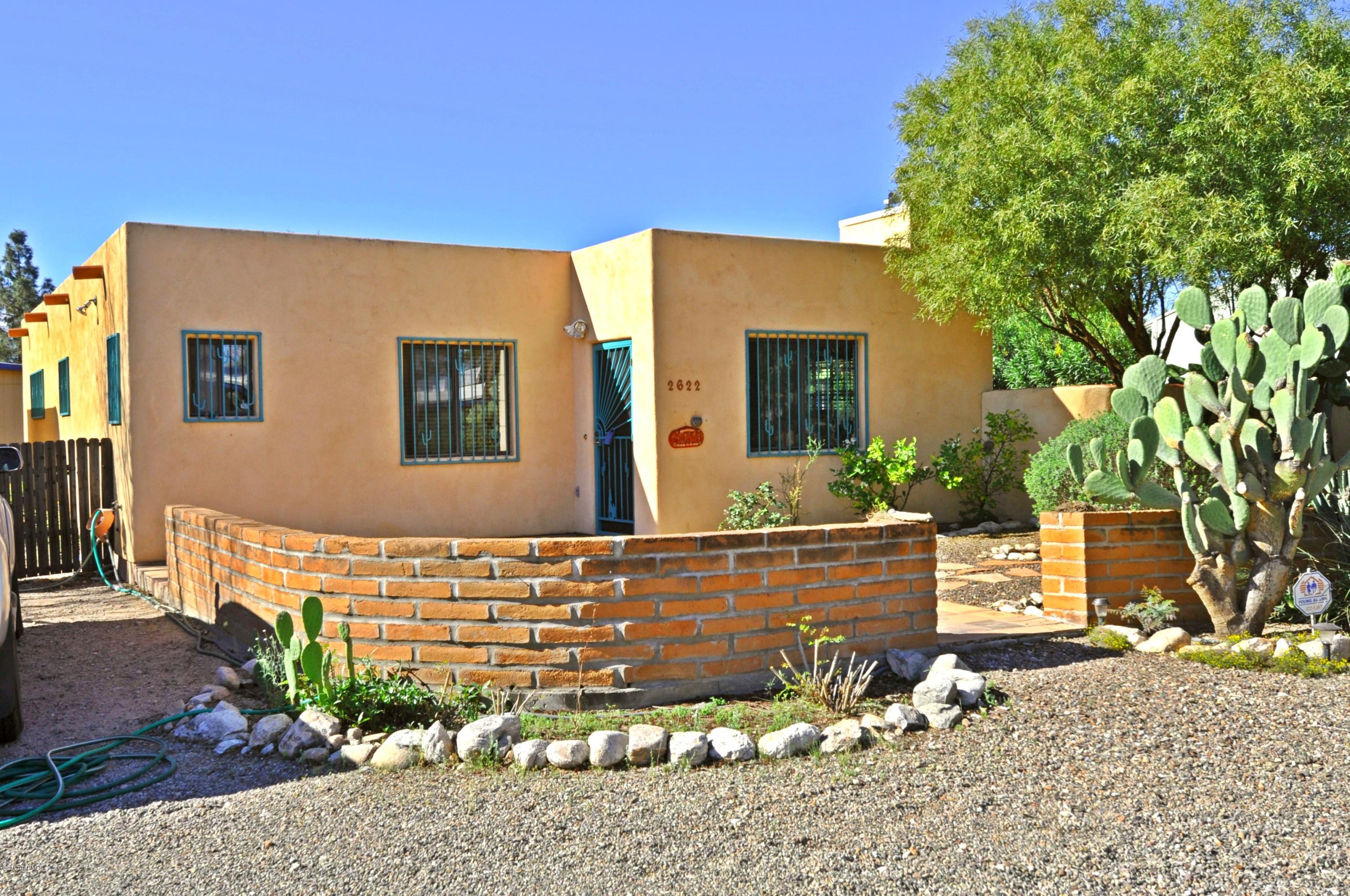 2622 E Edison Street