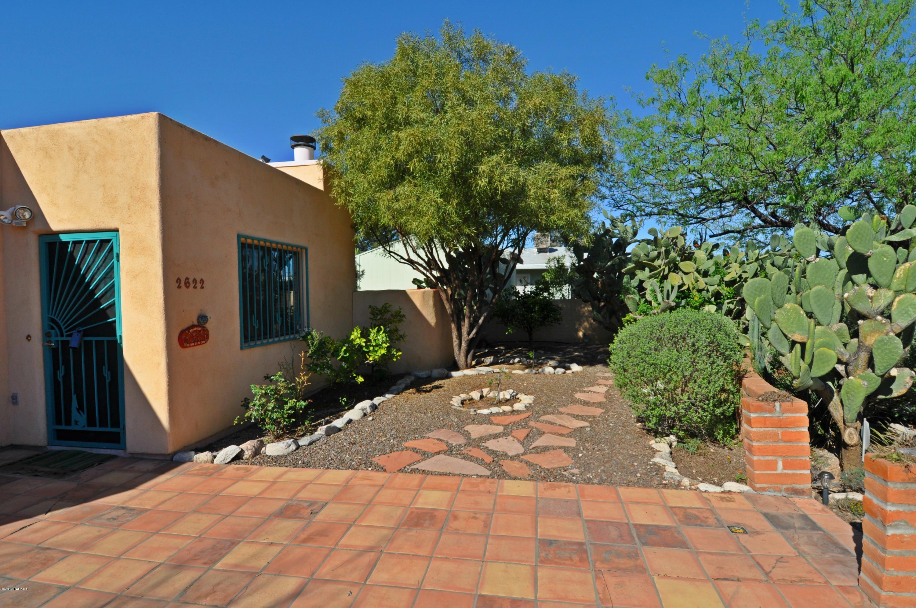2622 E Edison Street