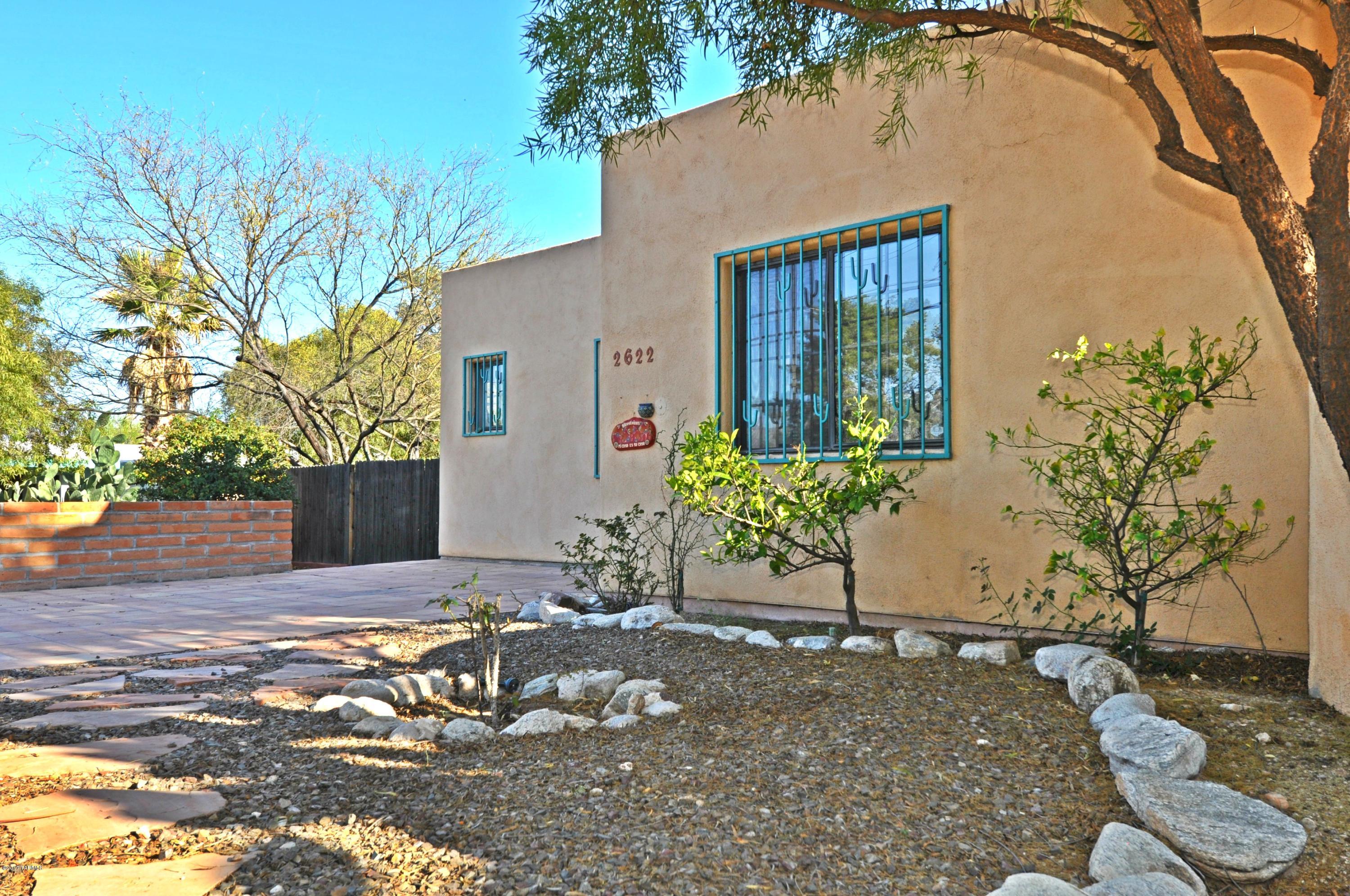 2622 E Edison Street