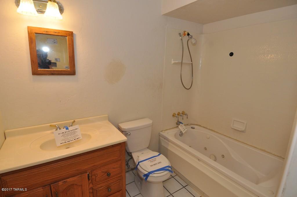3530 S Camino Seco