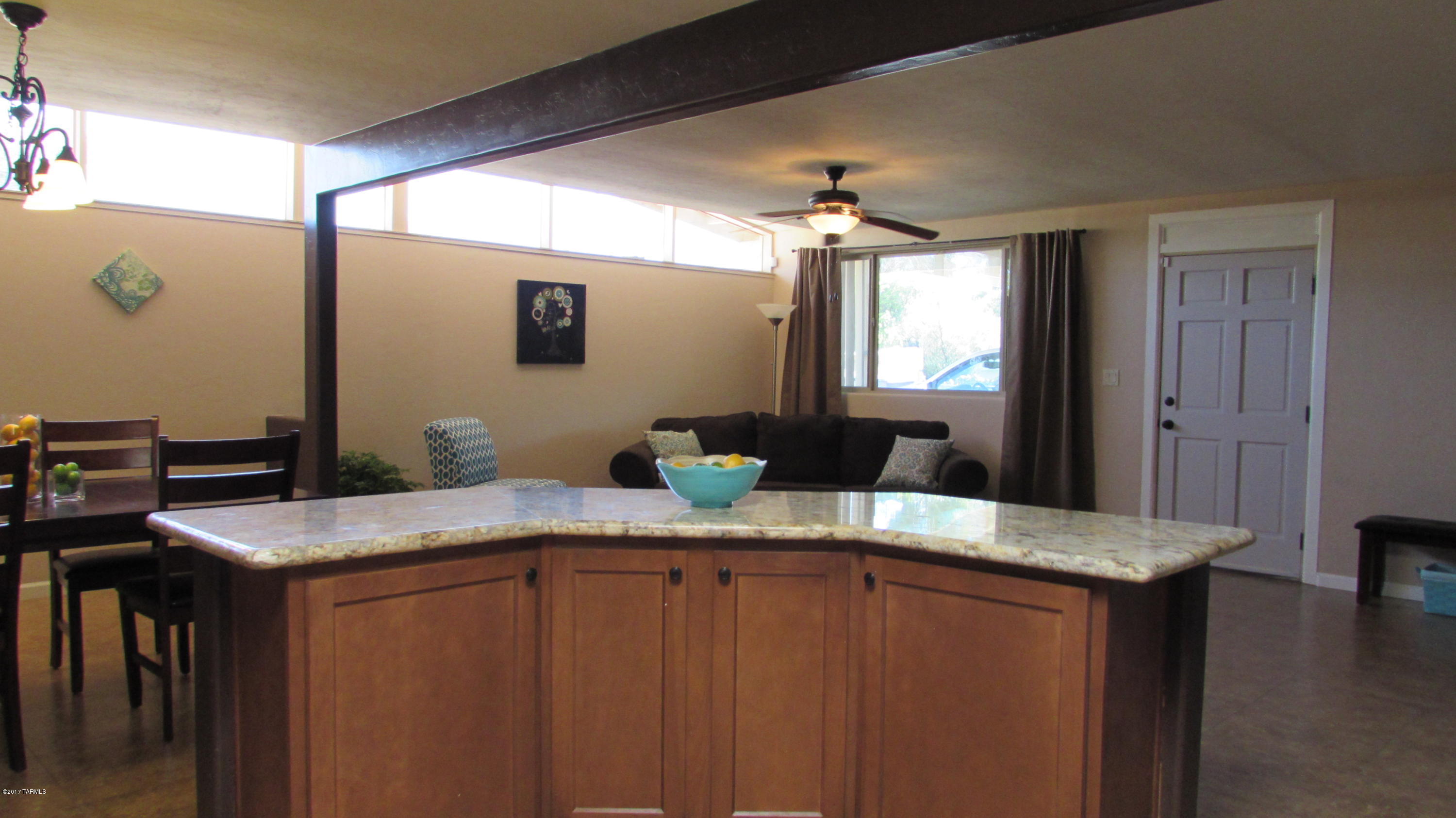 720 S Tudor Place