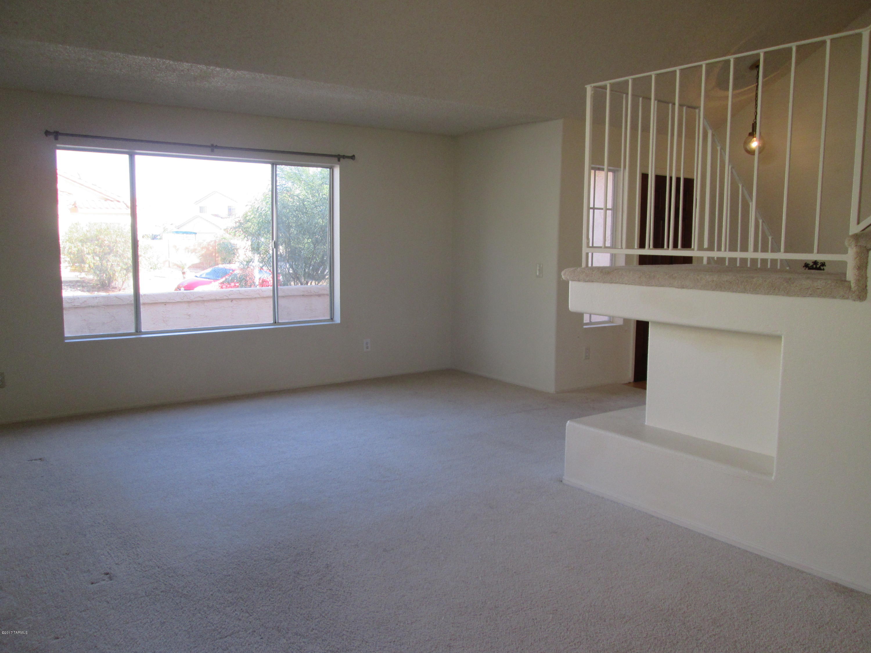 4566 W Lord Redman Loop