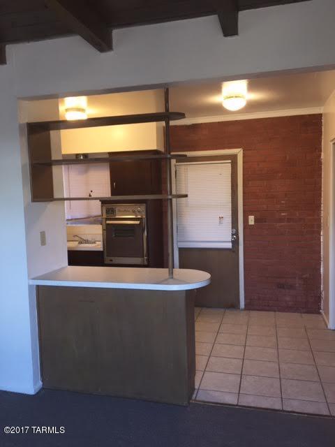 1010 N Jones Boulevard