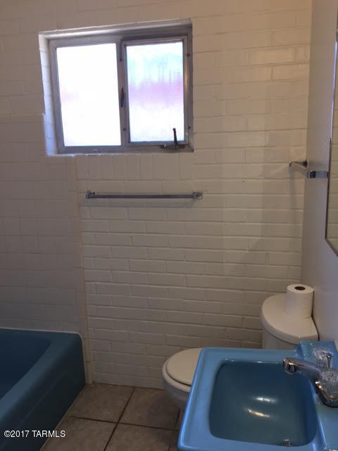 1010 N Jones Boulevard