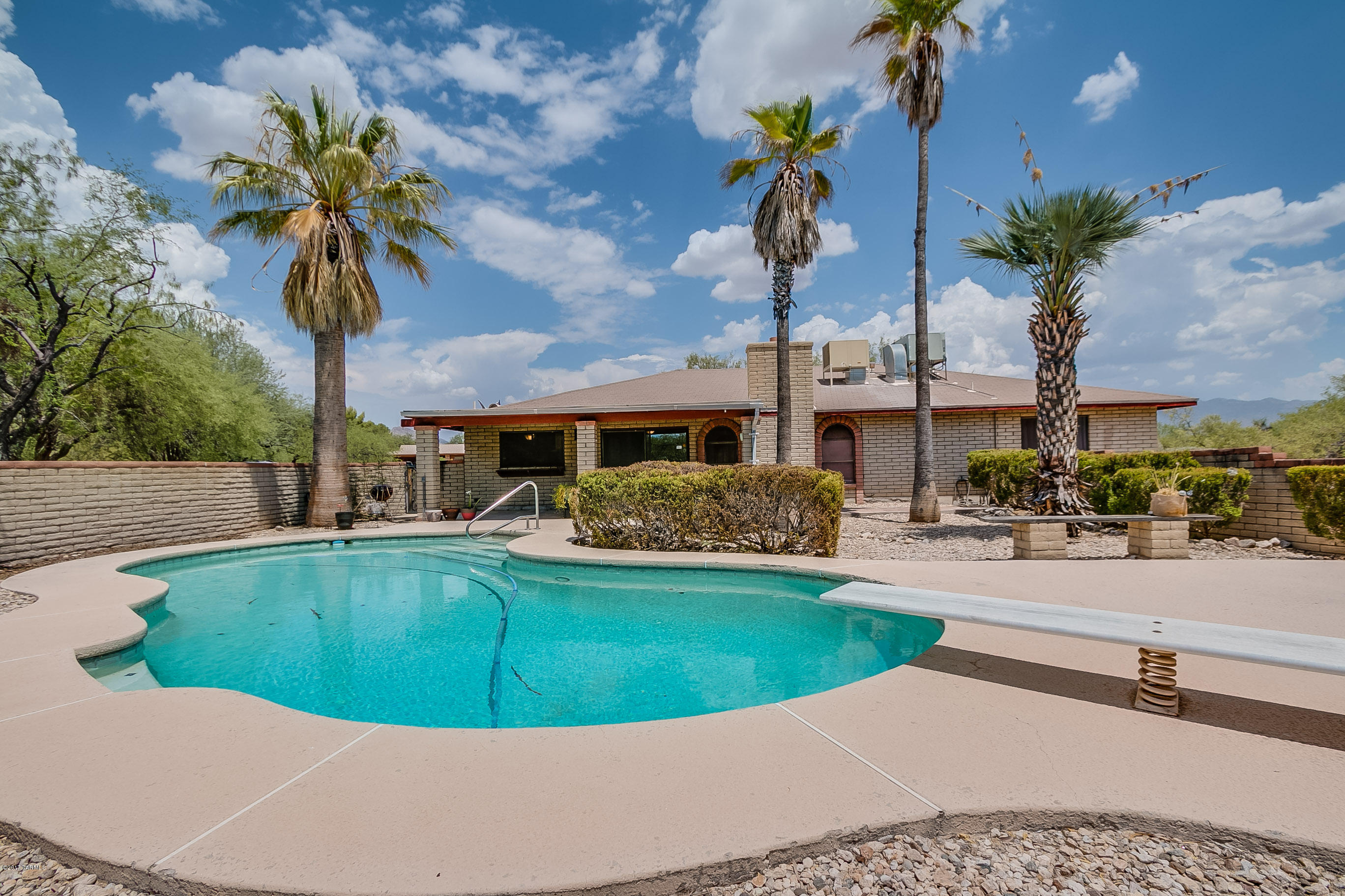 4421 N Banyon Tree Drive