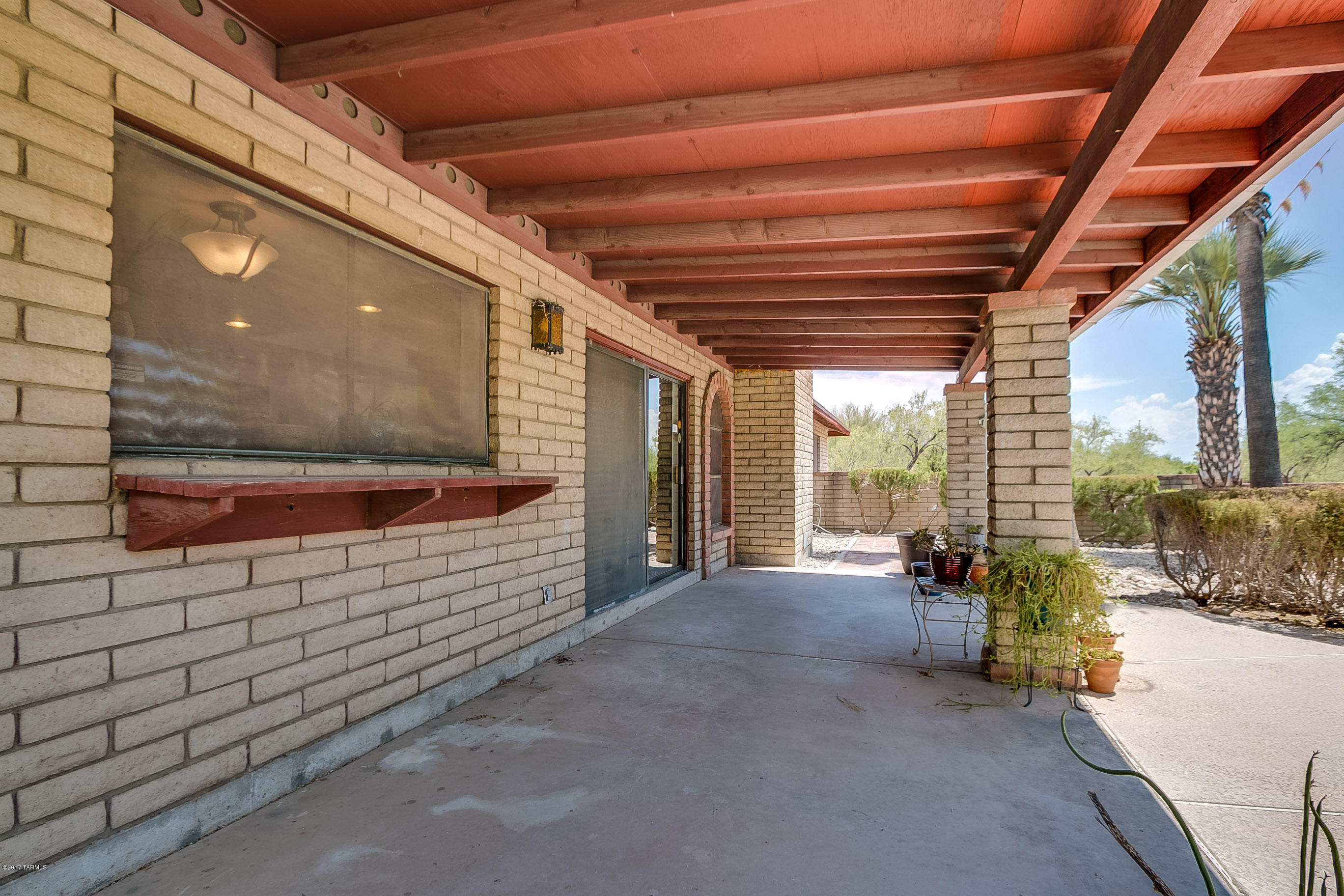 4421 N Banyon Tree Drive