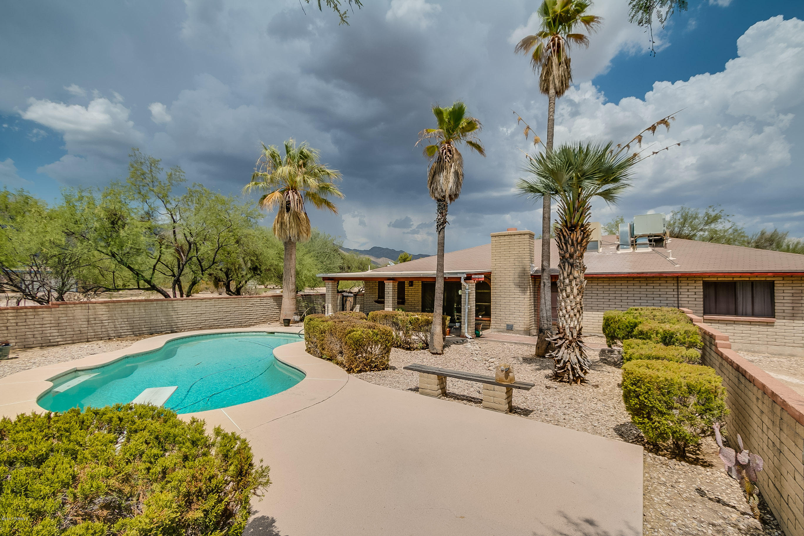 4421 N Banyon Tree Drive
