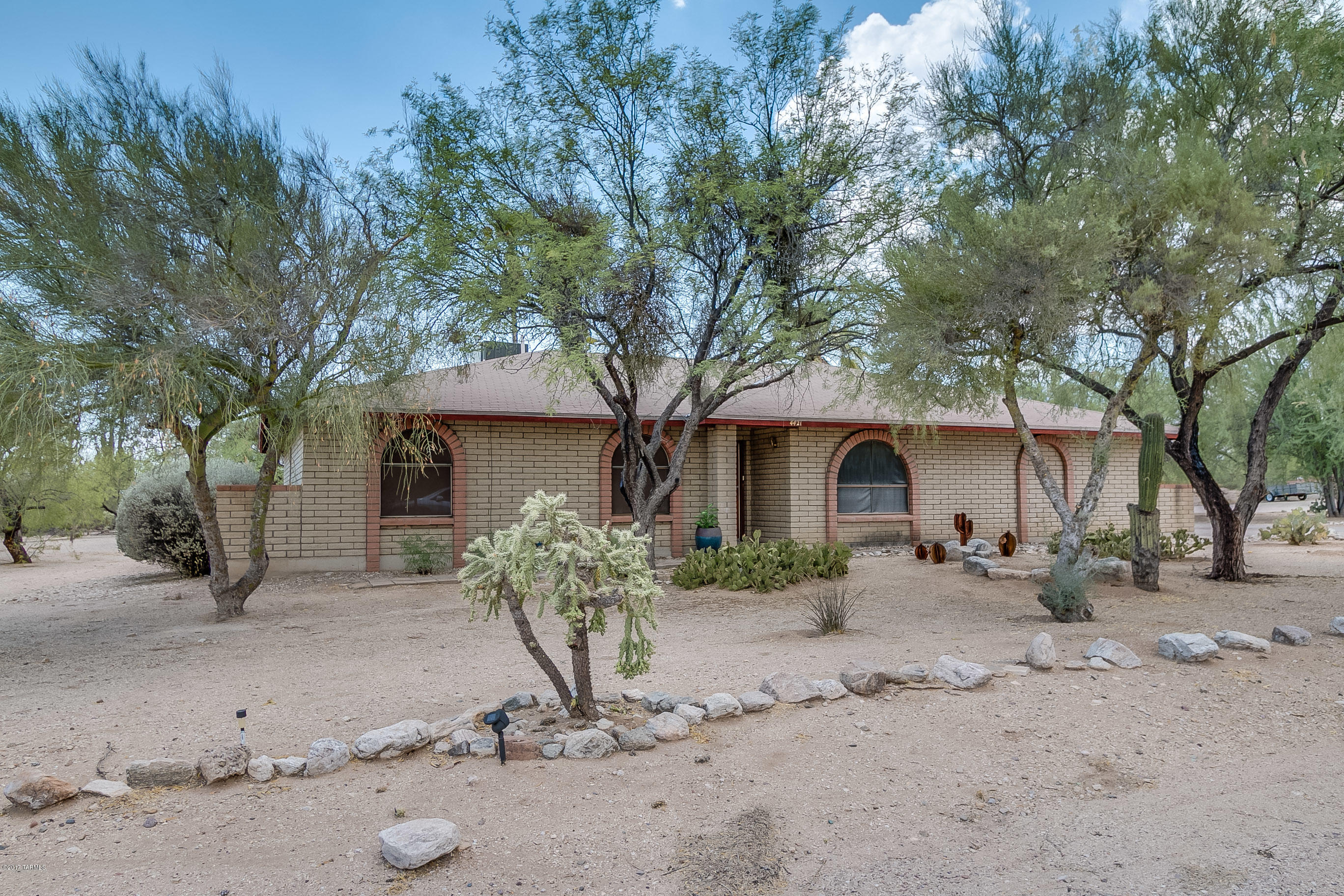 4421 N Banyon Tree Drive