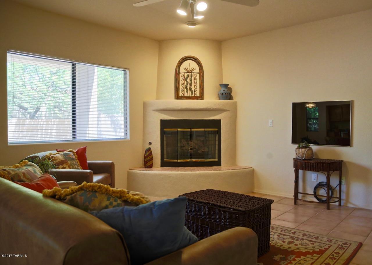 11055 E Blue Grama Drive