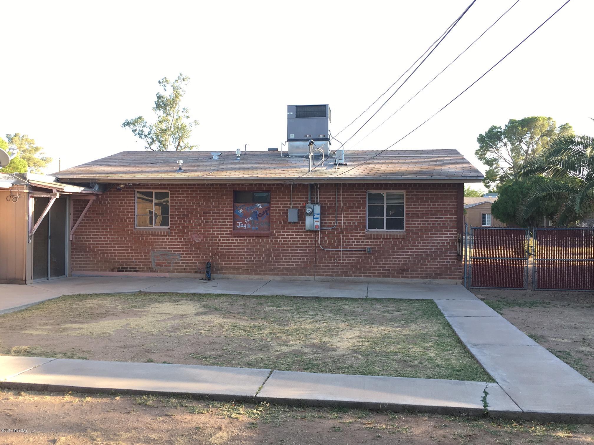 3209 E 27th Street
