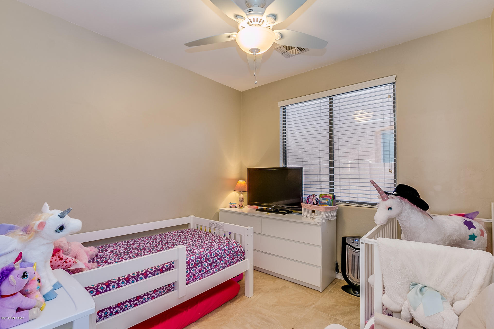 733 W Camino Tunera