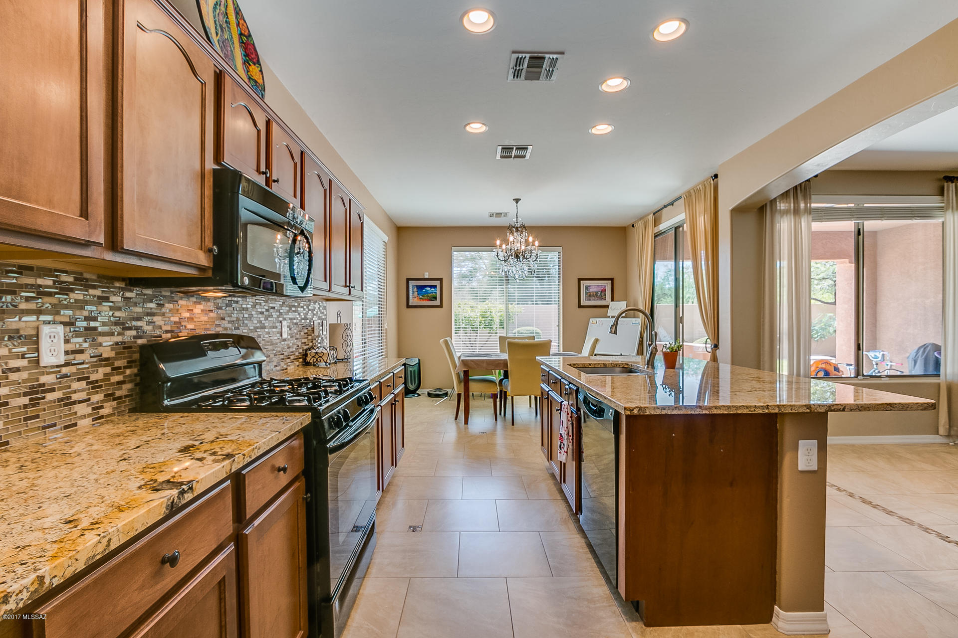 733 W Camino Tunera