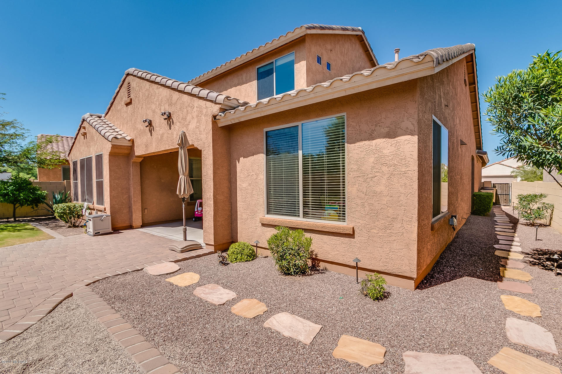 733 W Camino Tunera