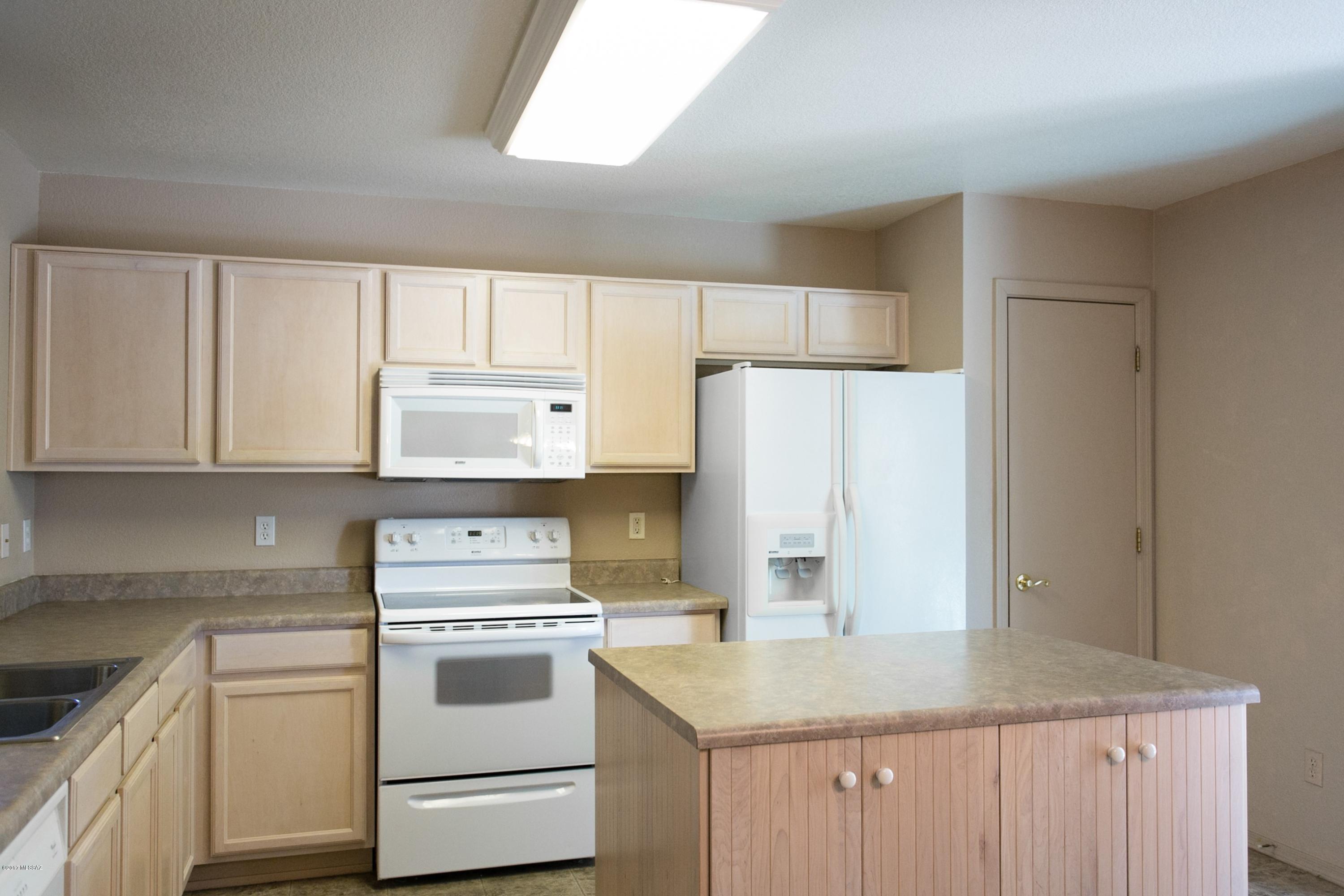 6143 S Kaufman Drive