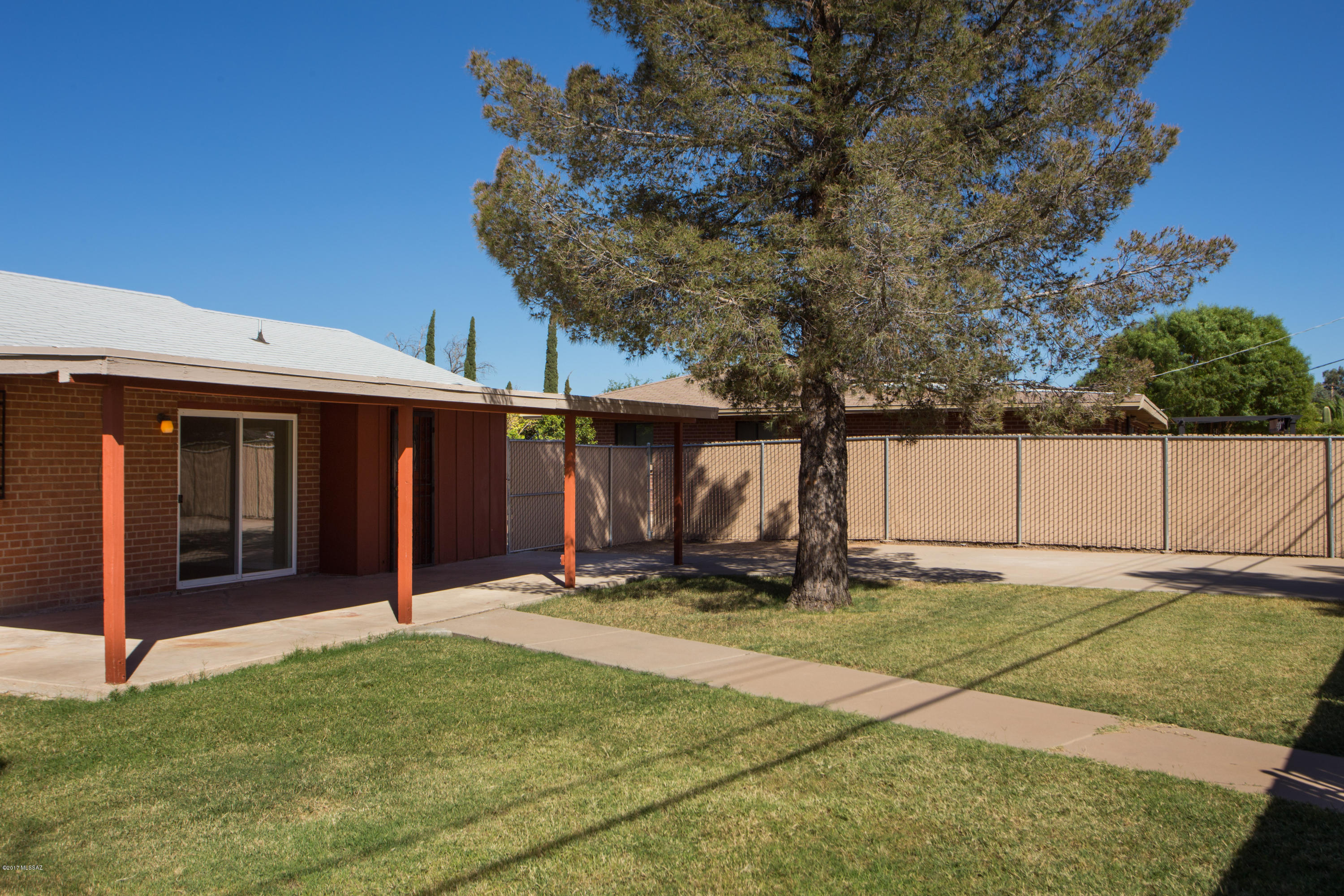 6334 E Calle Dened