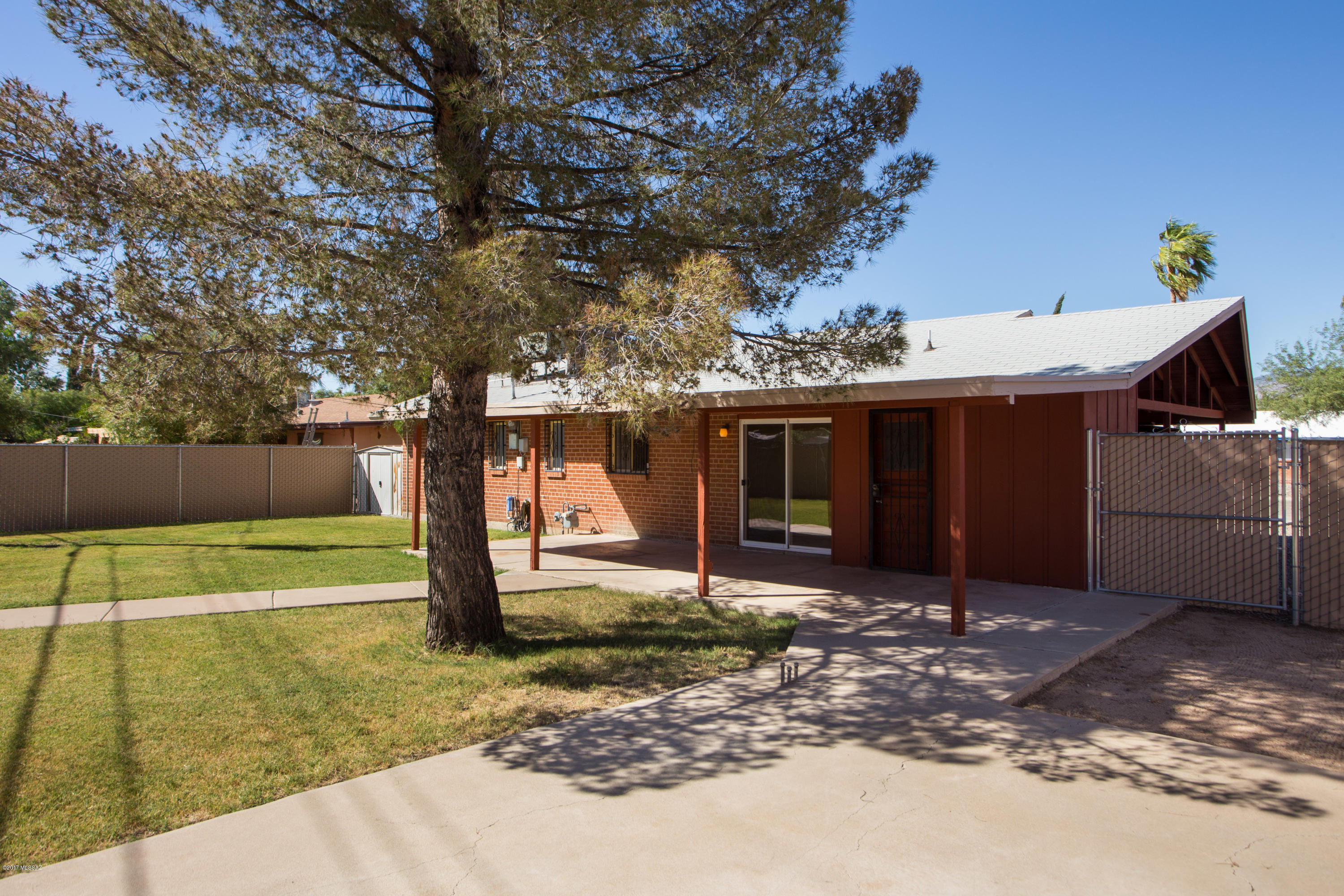 6334 E Calle Dened