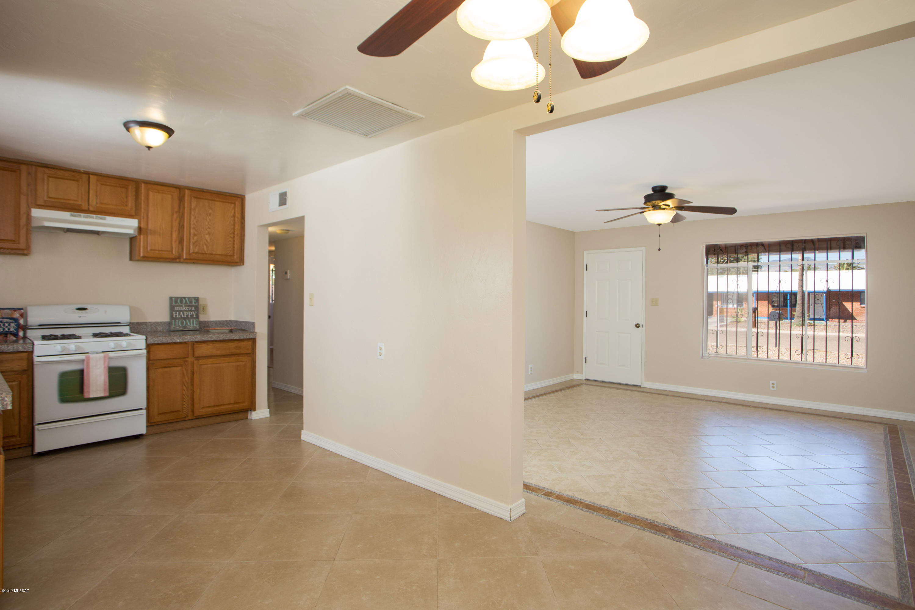 6334 E Calle Dened