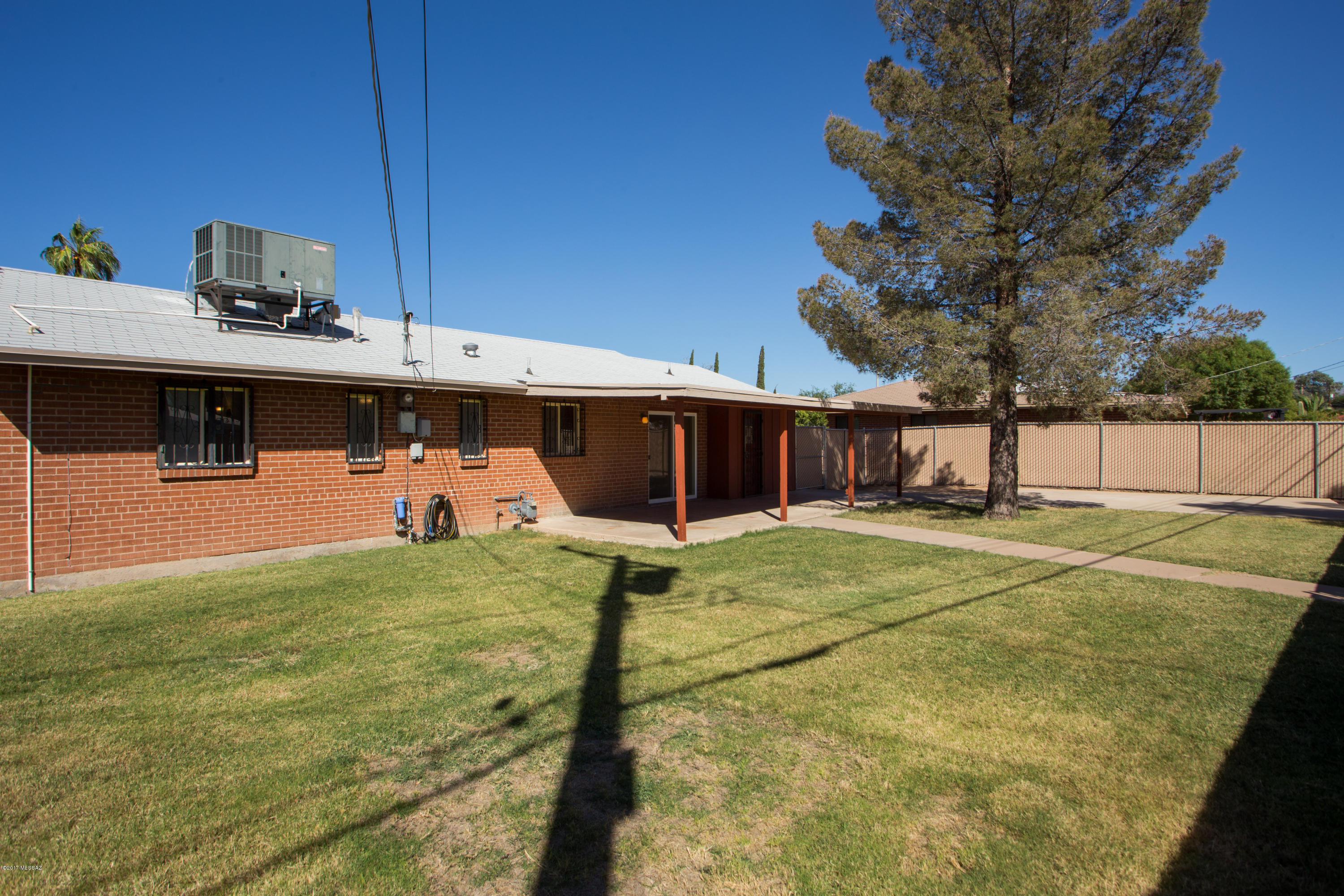 6334 E Calle Dened