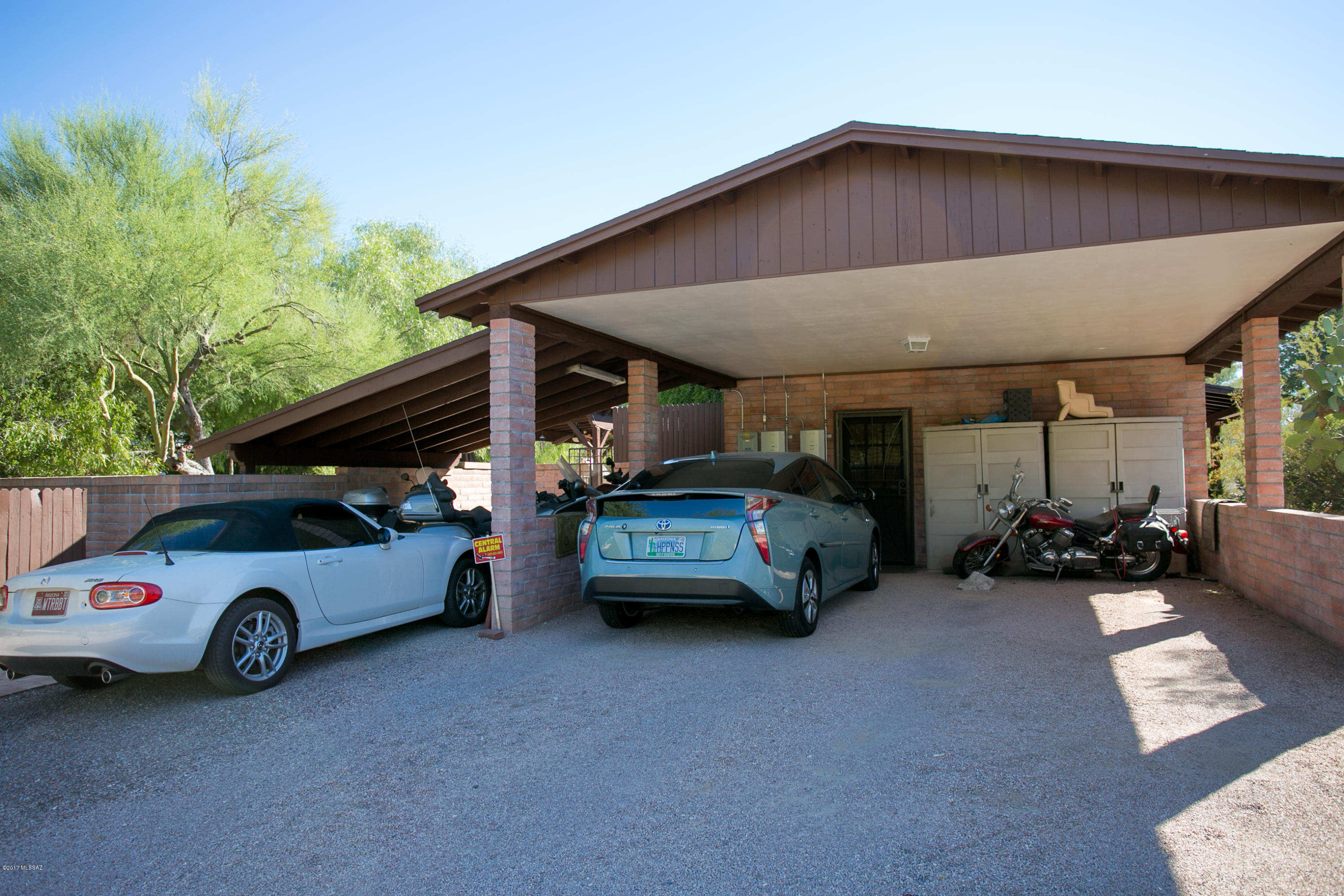 3761 E Calle de Soto