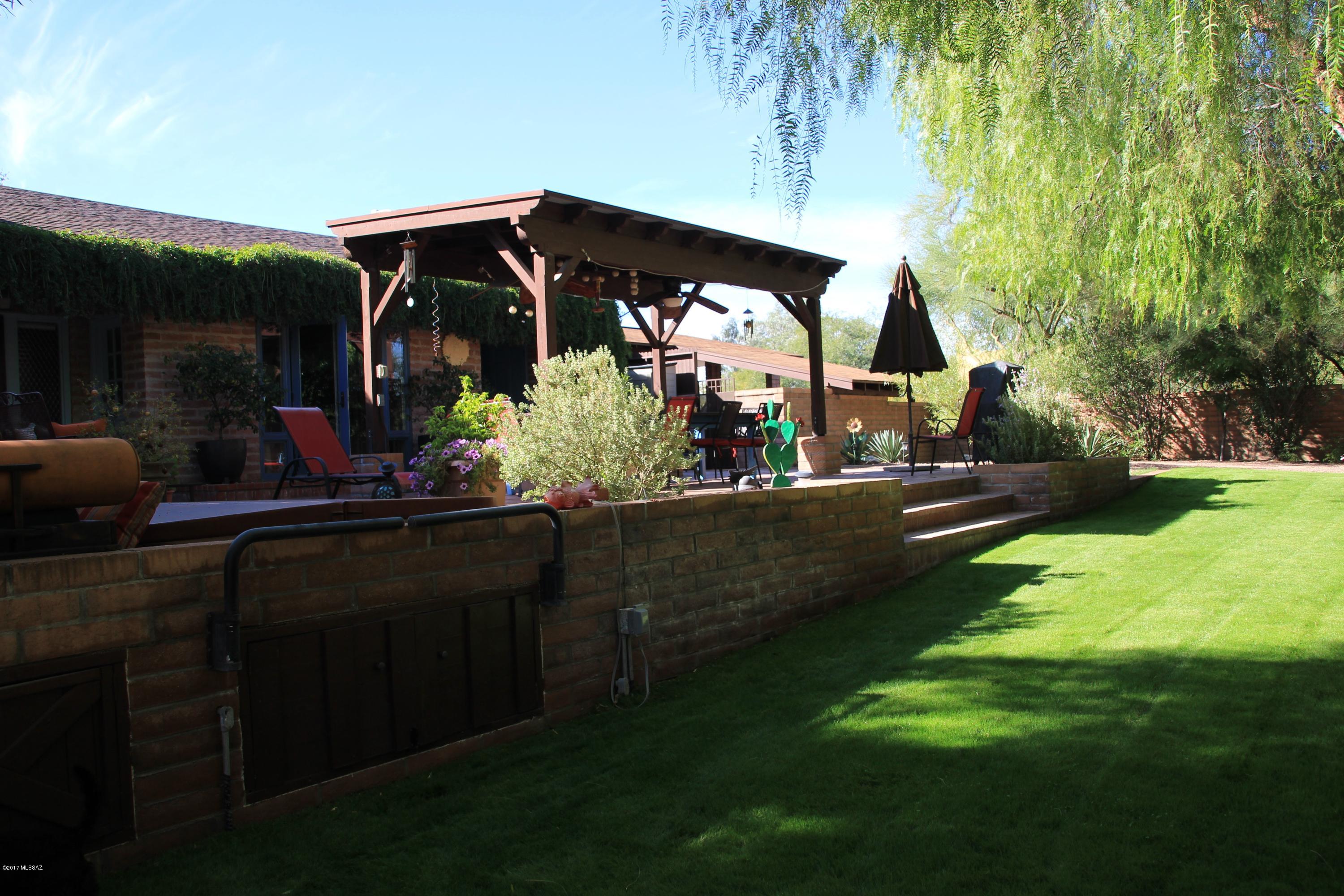 3761 E Calle de Soto