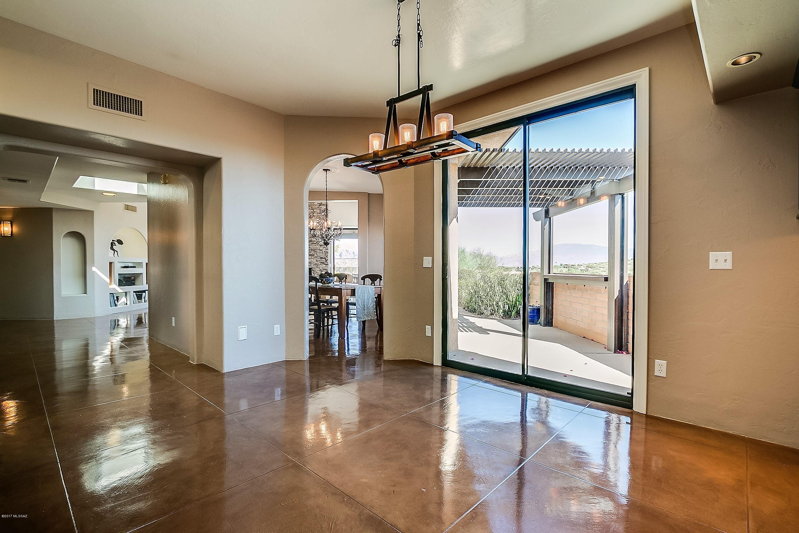 5286 N Via Velazquez