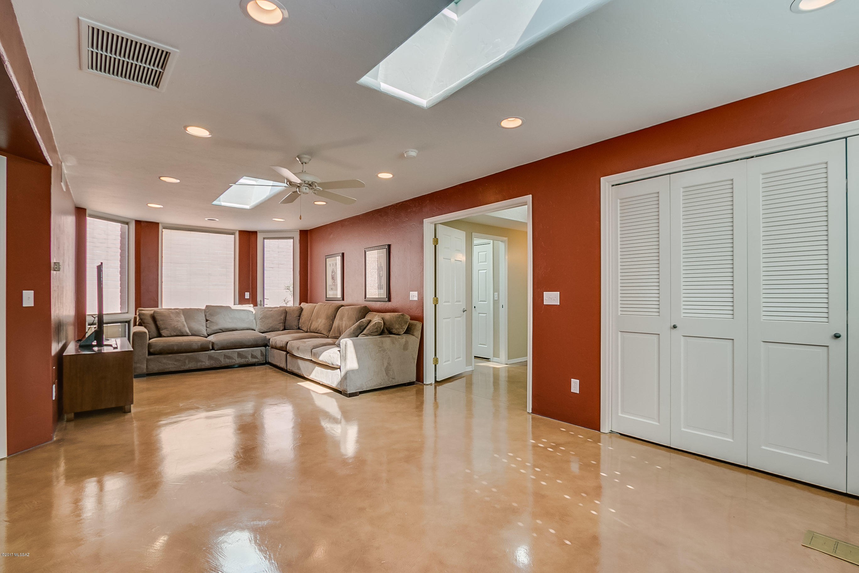 5286 N Via Velazquez