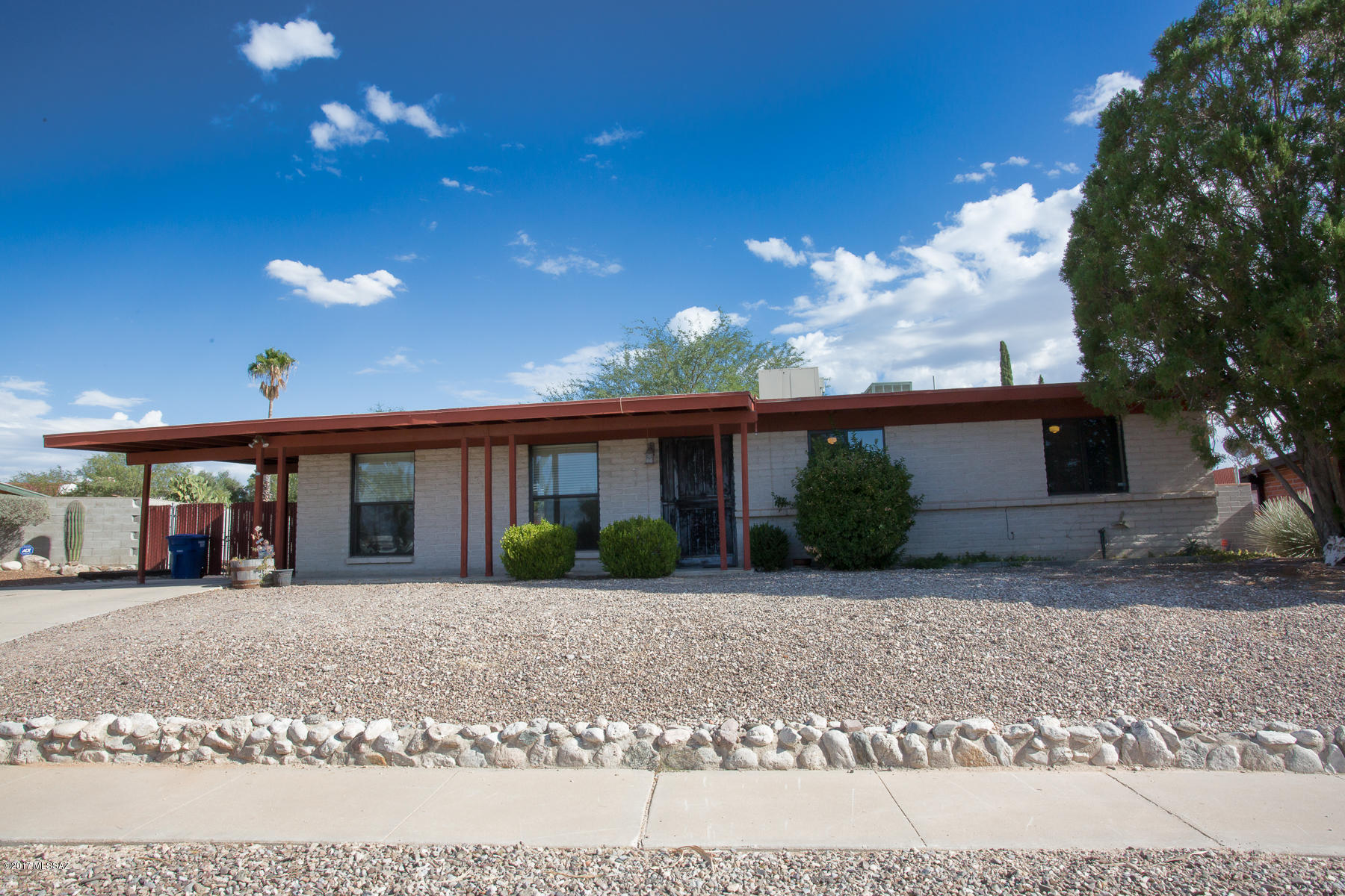 1921 S Kevin Drive