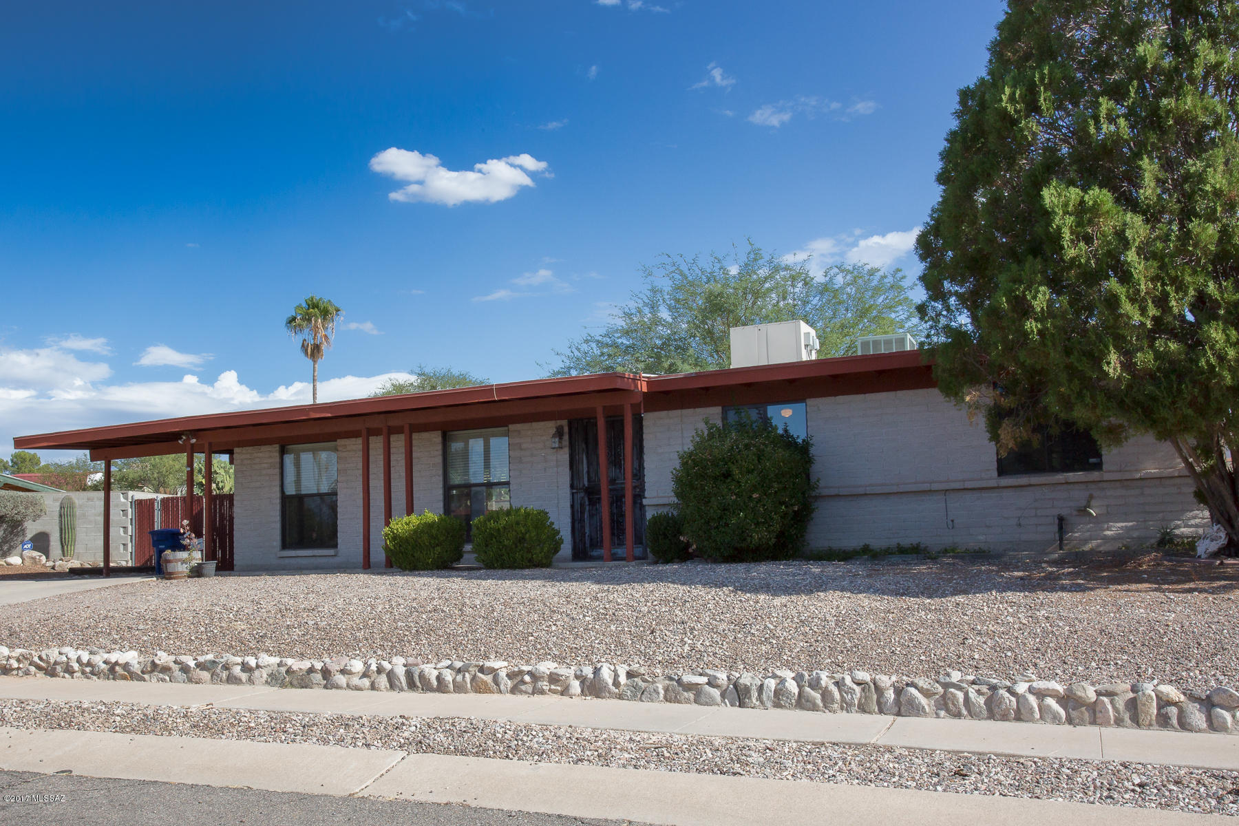1921 S Kevin Drive