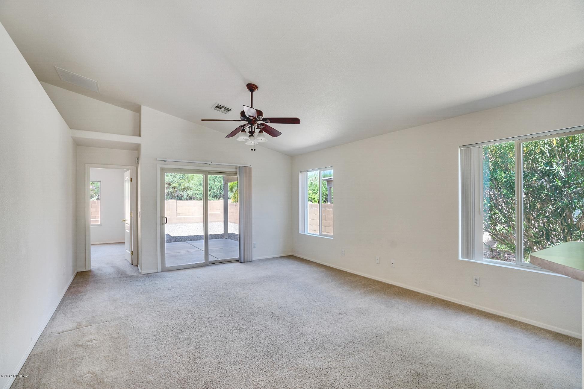 10225 N Onyx Moon Drive