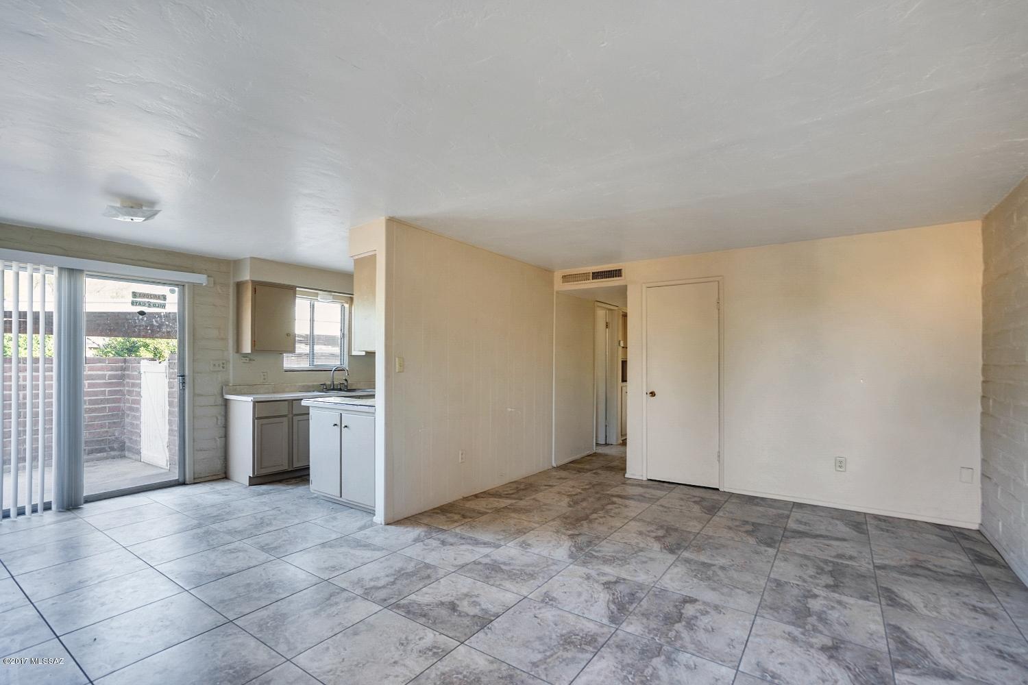 3932-3938 N Park Avenue