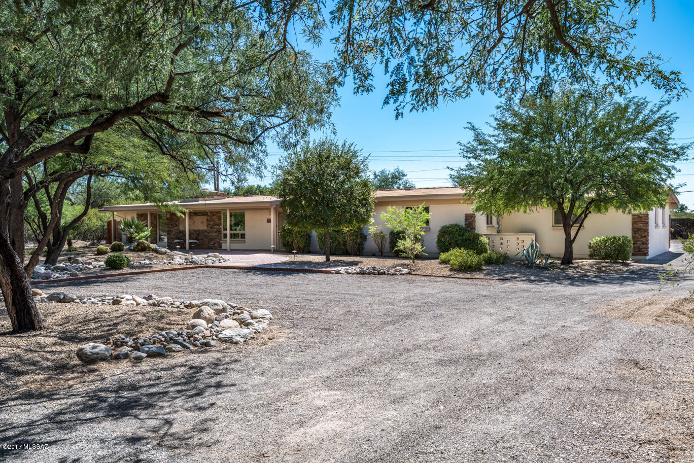 6052 E West Miramar Drive