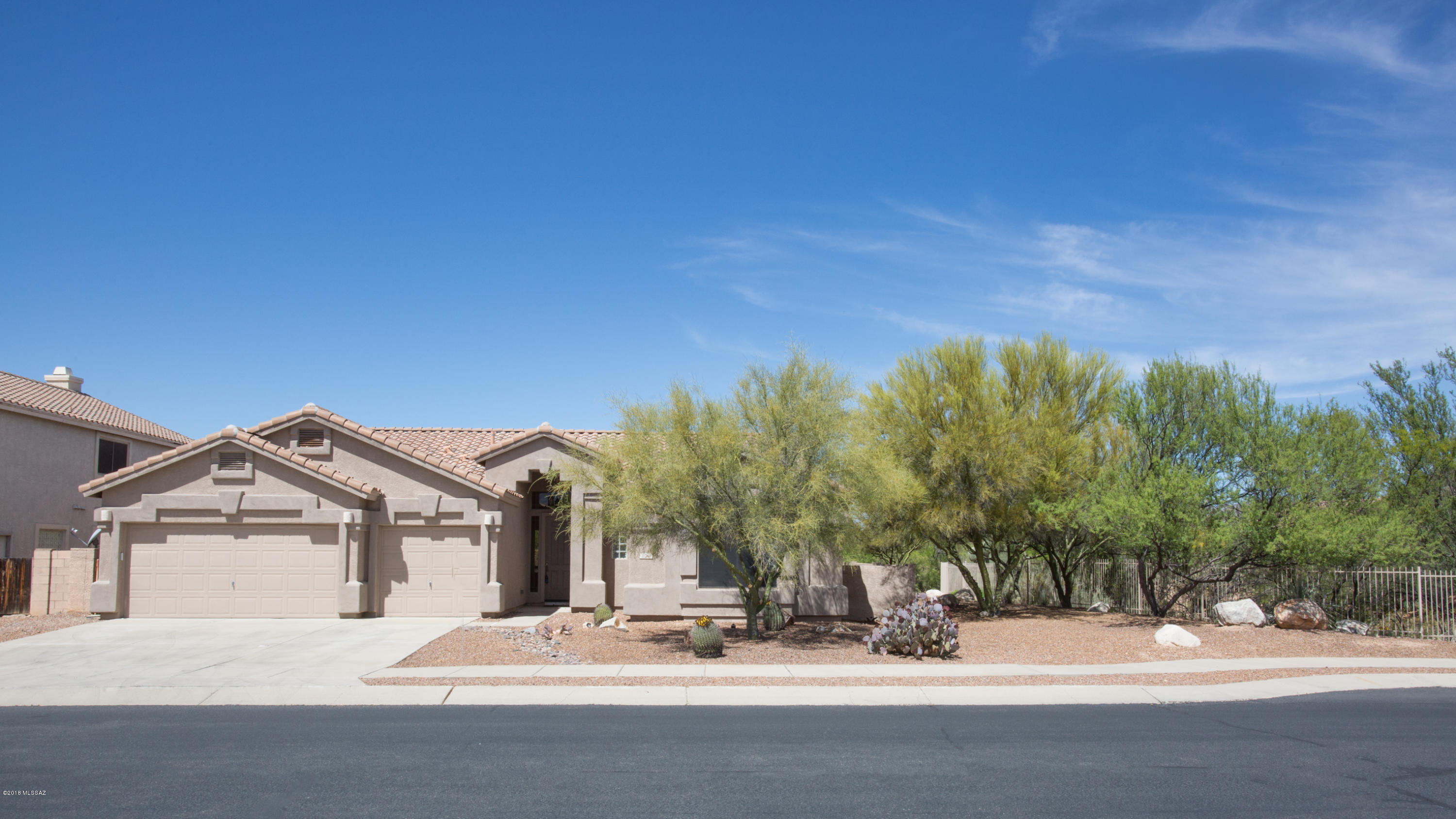 11261 N Twin Spur Court