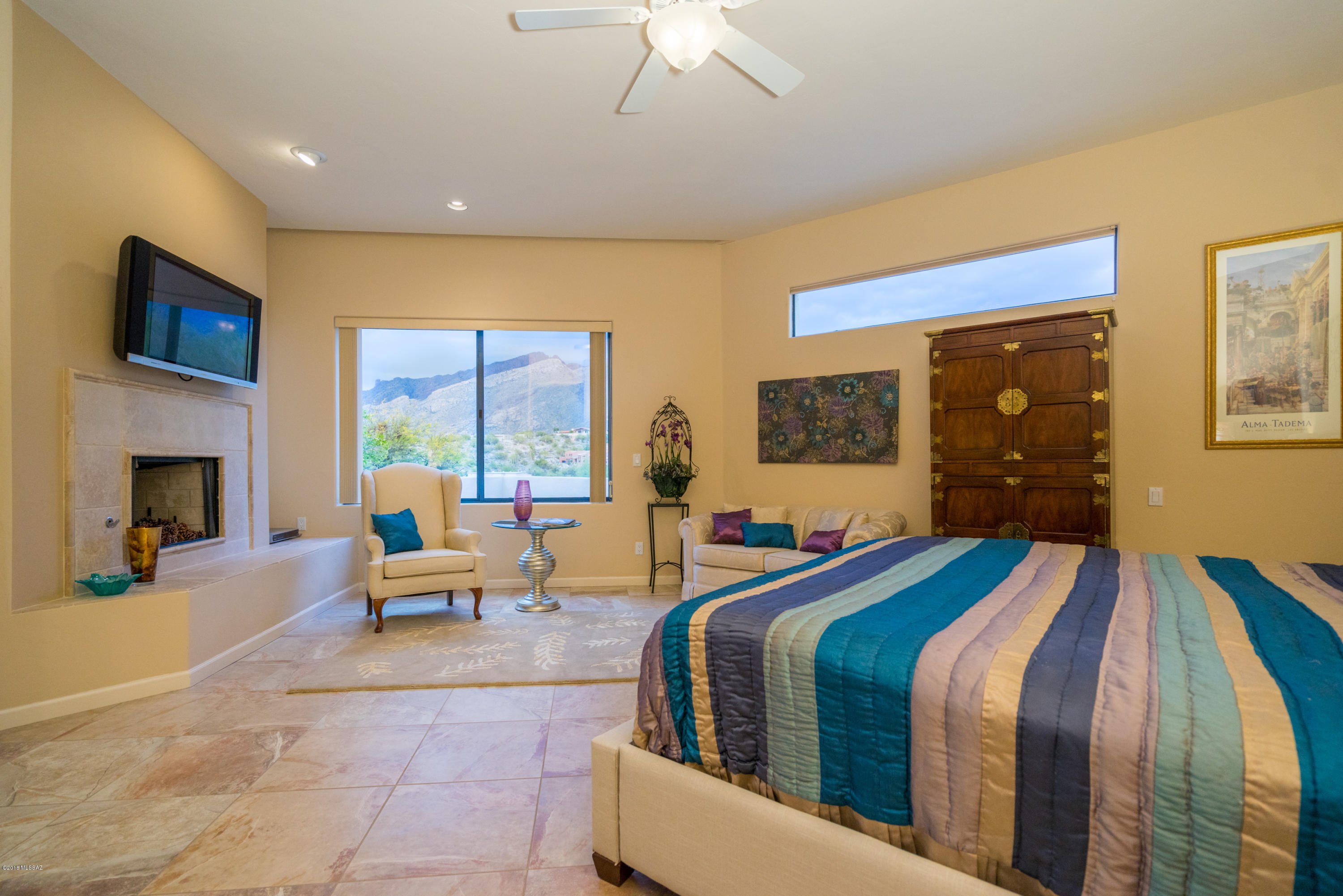 5580 E Paseo Cimarron