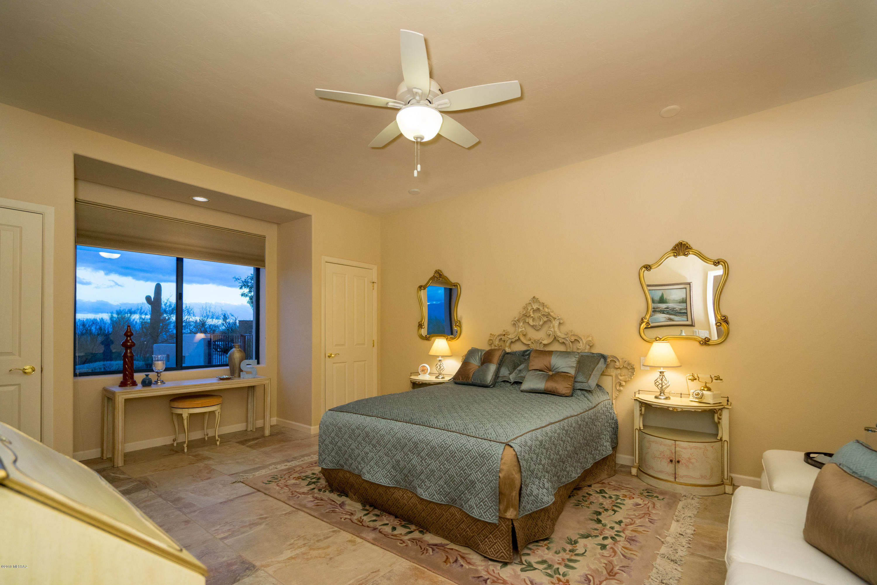 5580 E Paseo Cimarron