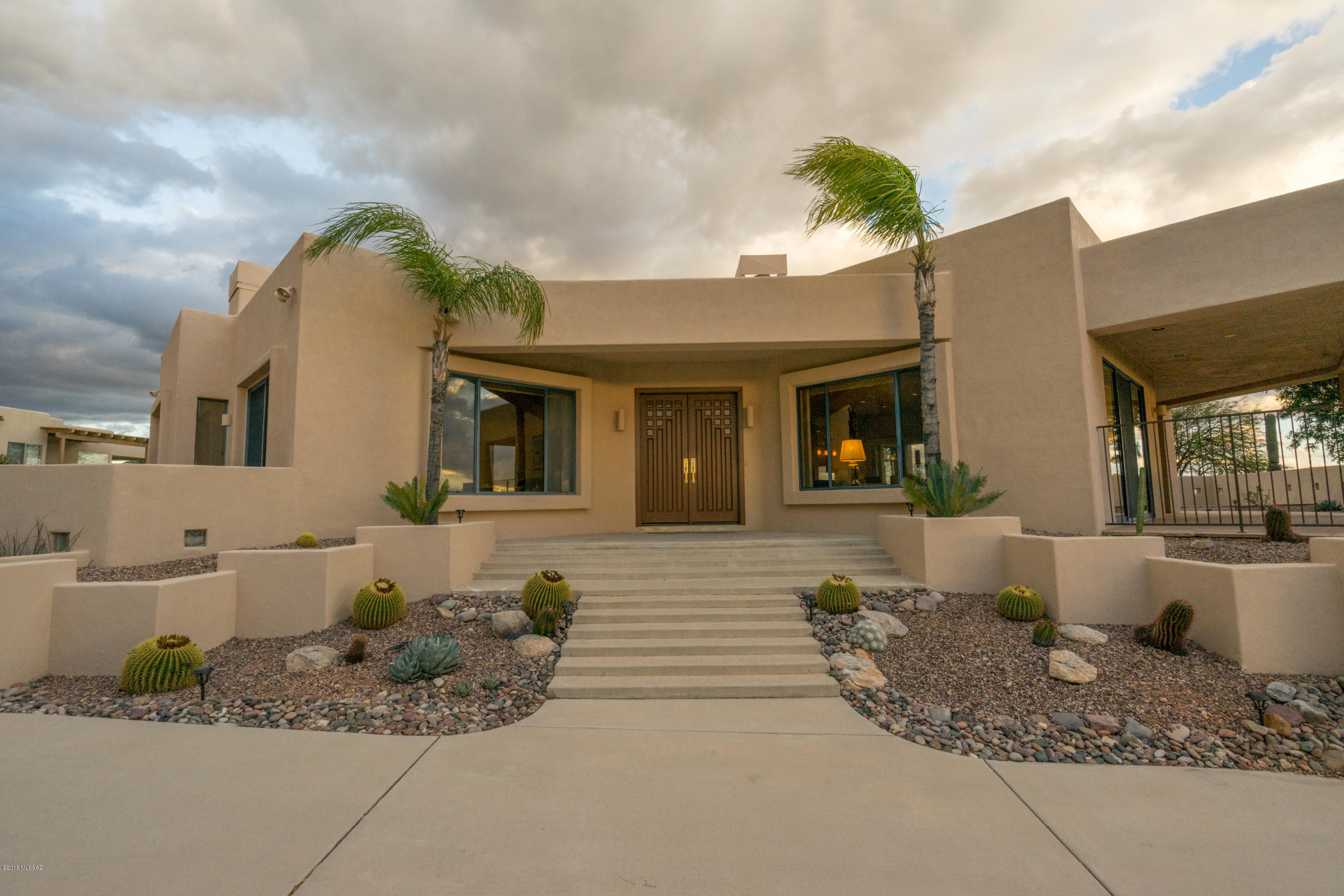 5580 E Paseo Cimarron