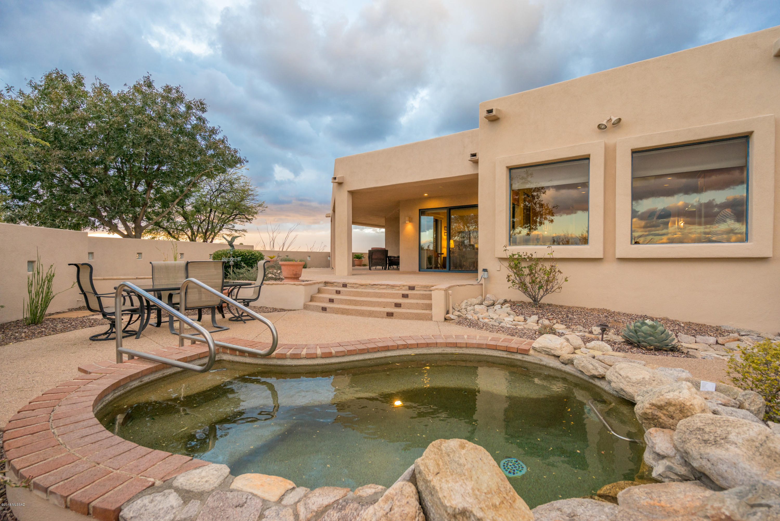 5580 E Paseo Cimarron