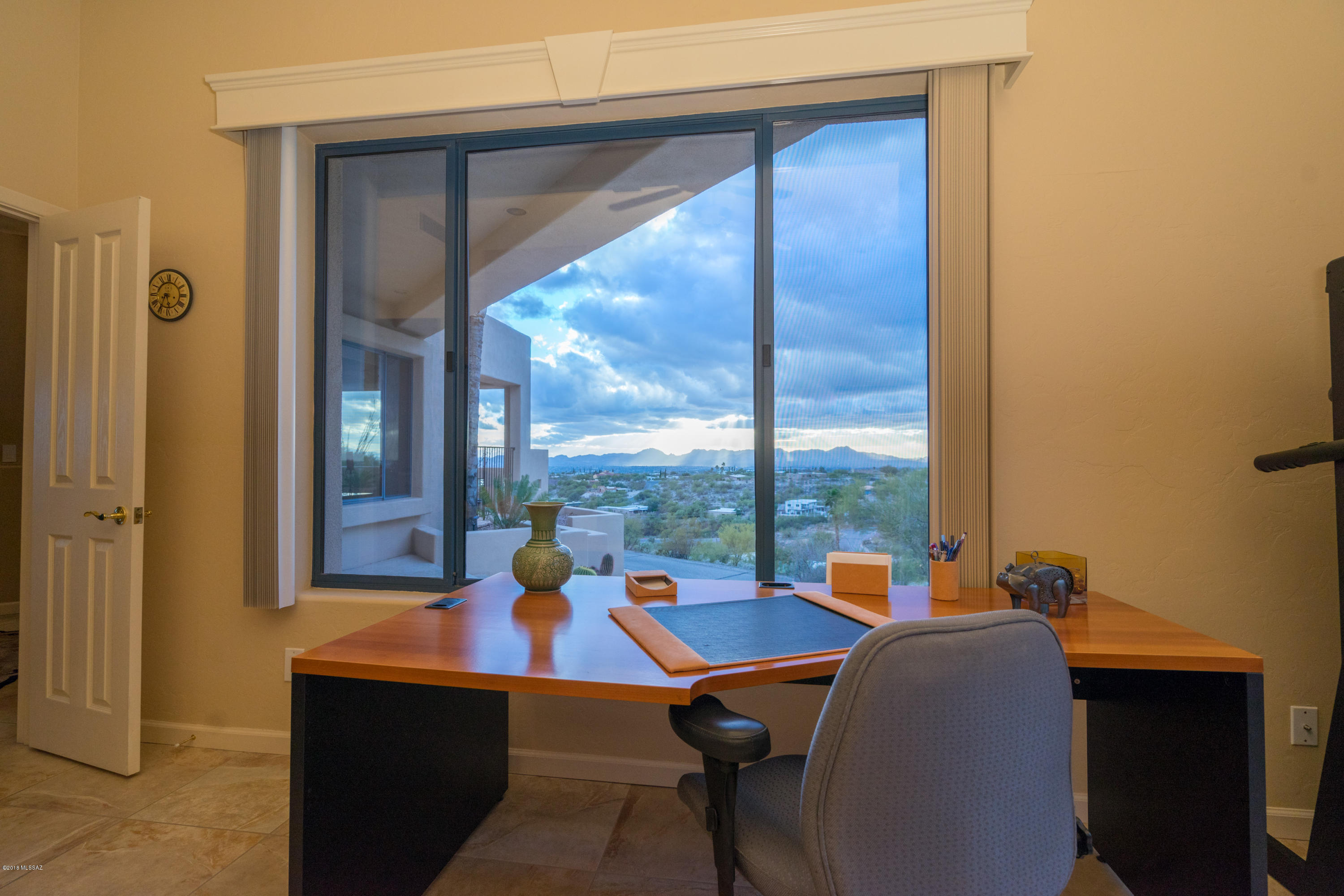 5580 E Paseo Cimarron