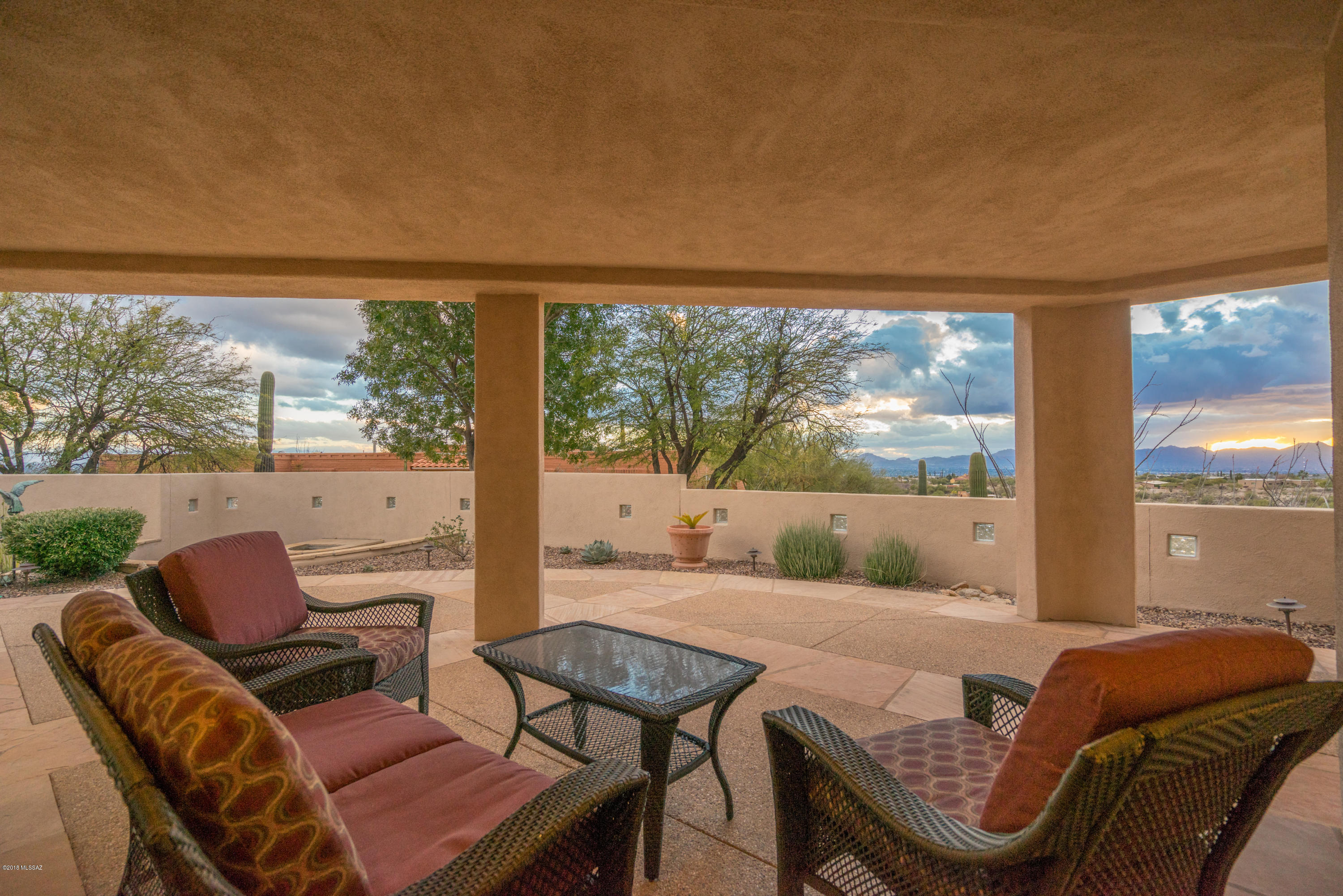 5580 E Paseo Cimarron