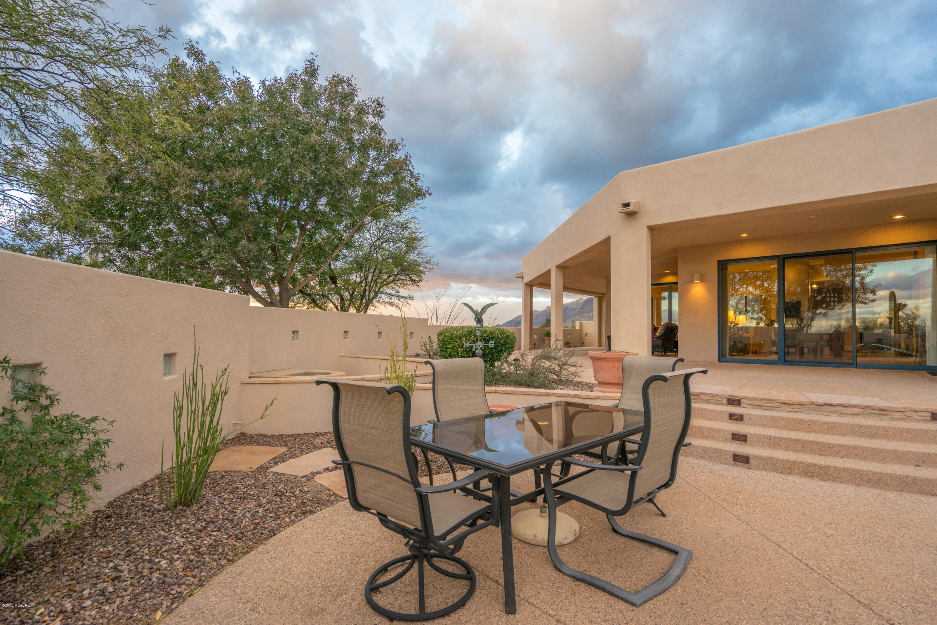 5580 E Paseo Cimarron