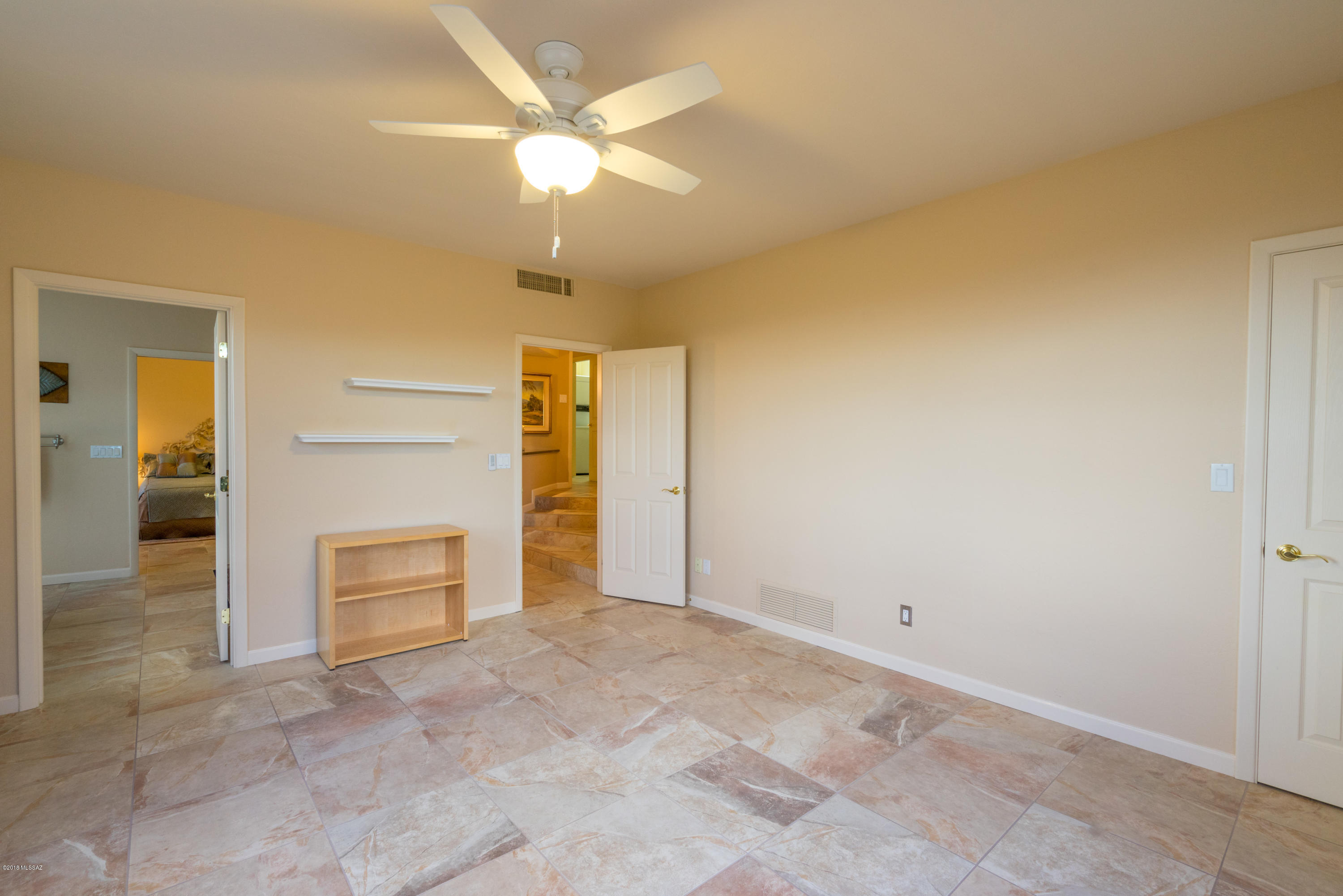 5580 E Paseo Cimarron