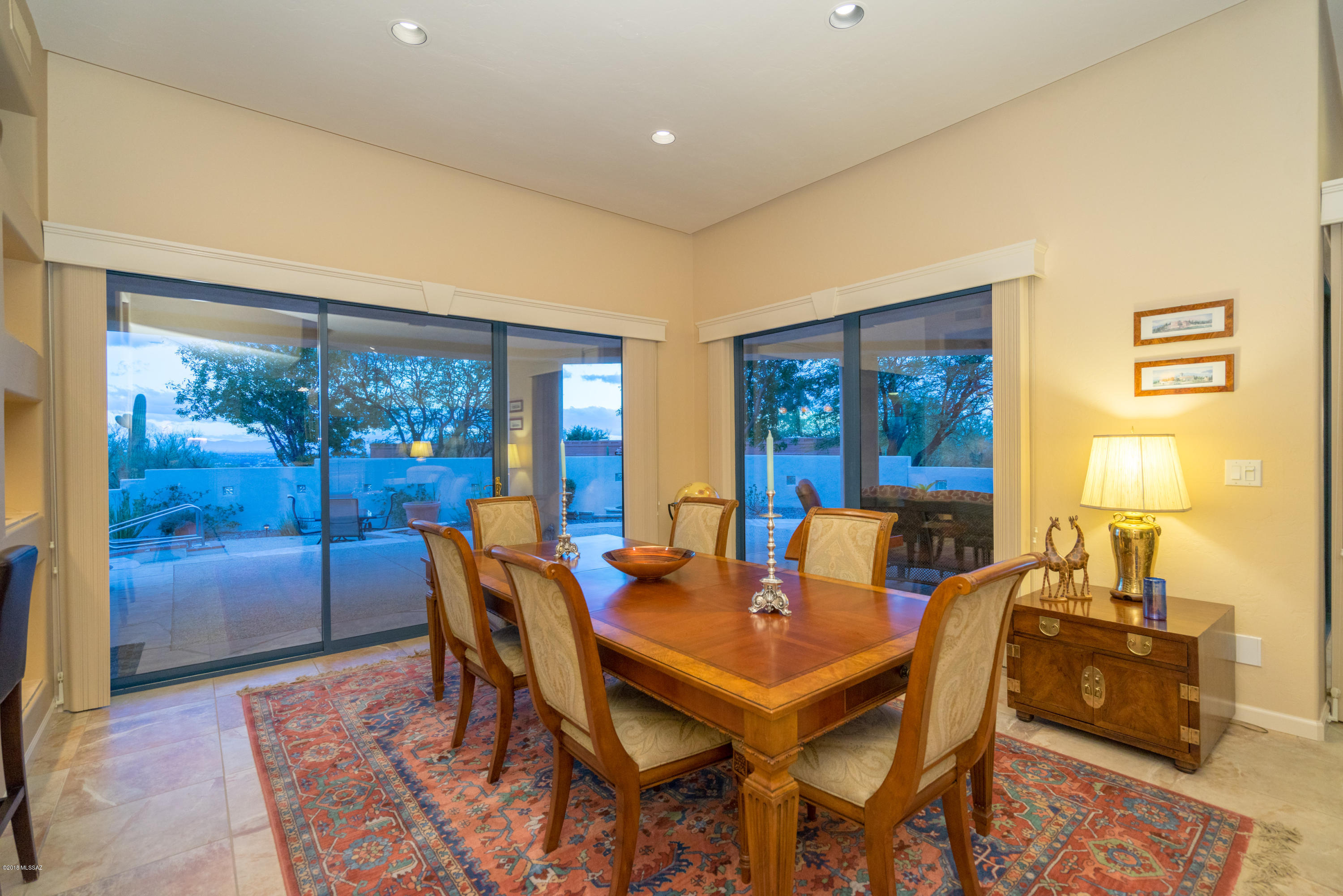 5580 E Paseo Cimarron