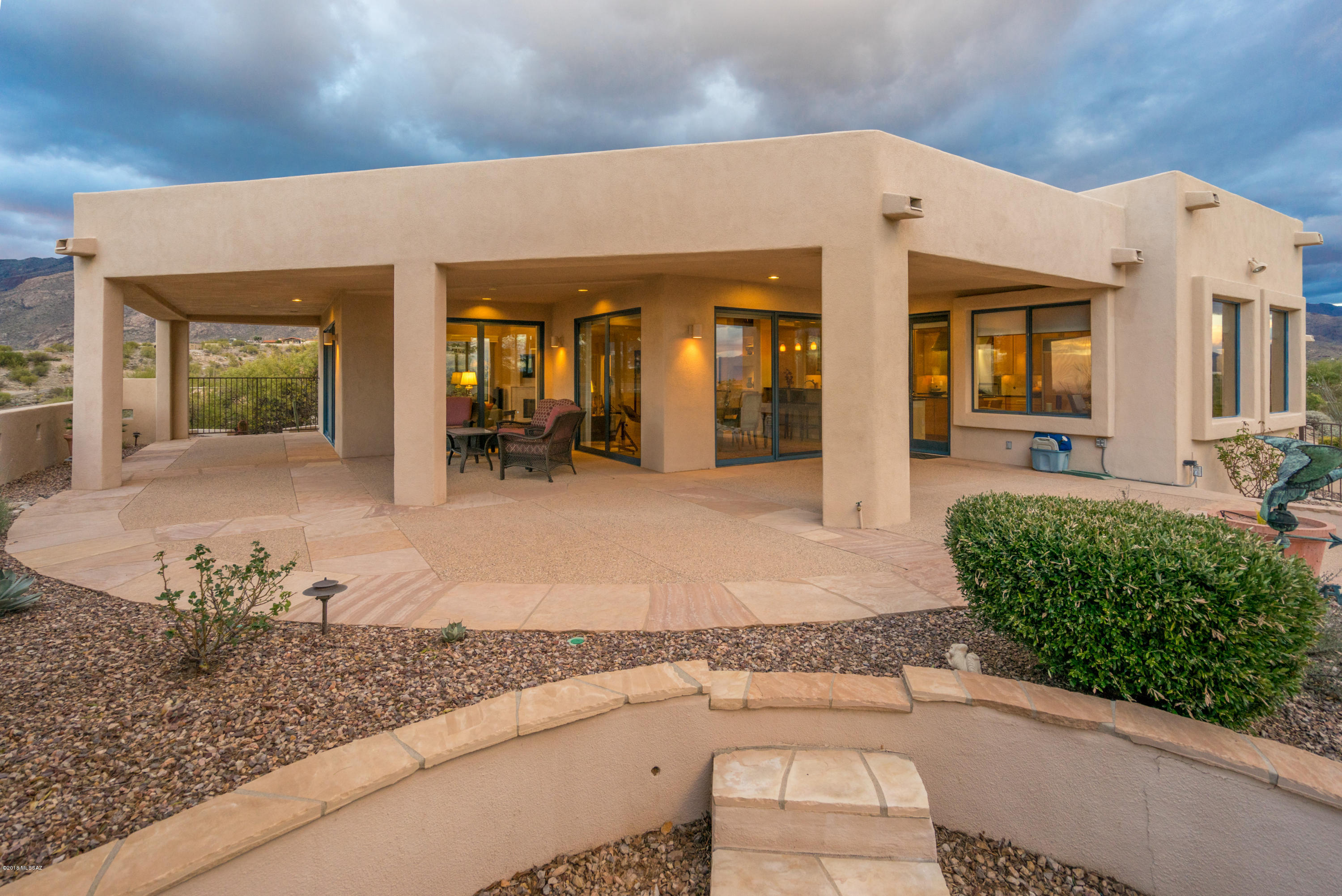 5580 E Paseo Cimarron