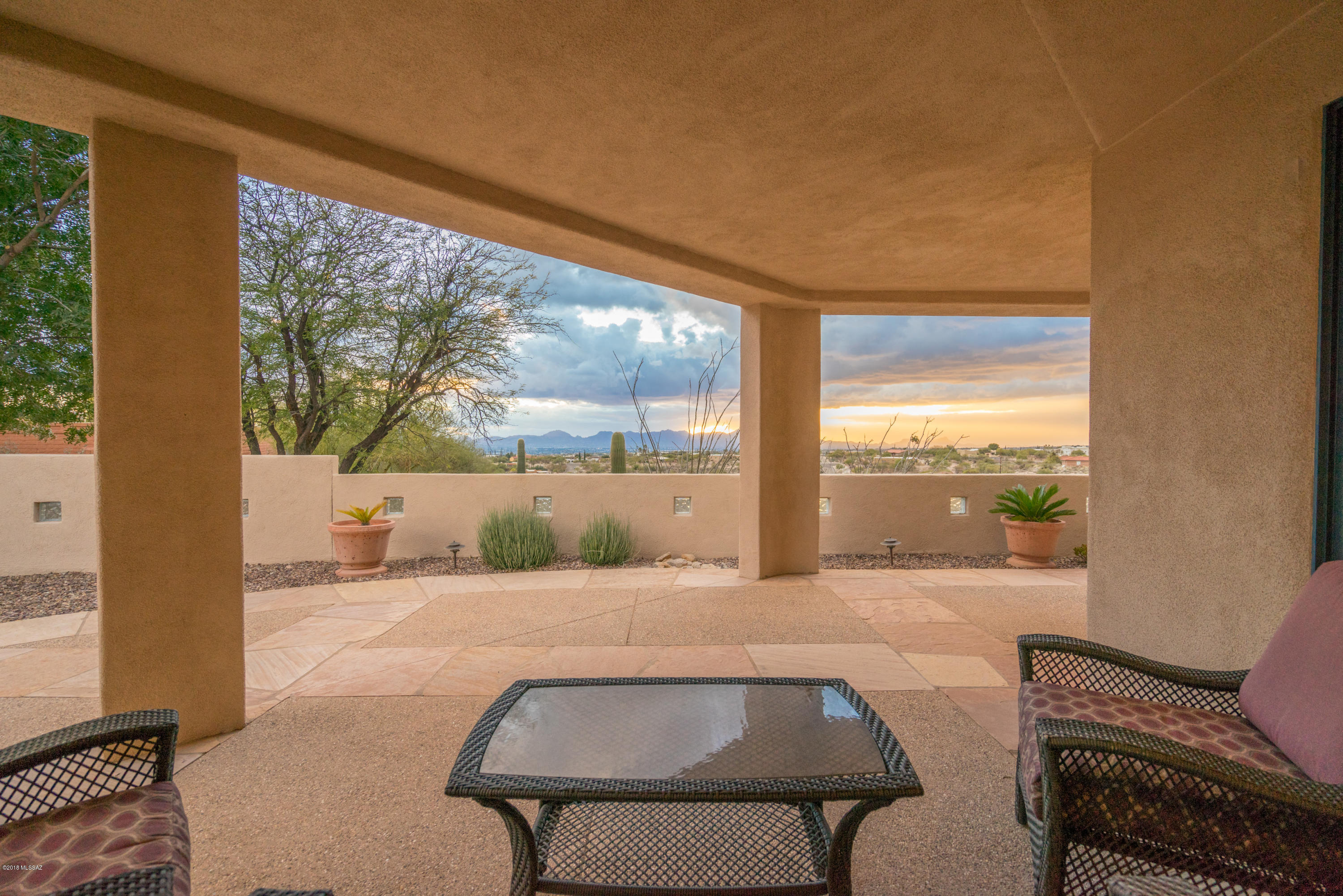 5580 E Paseo Cimarron